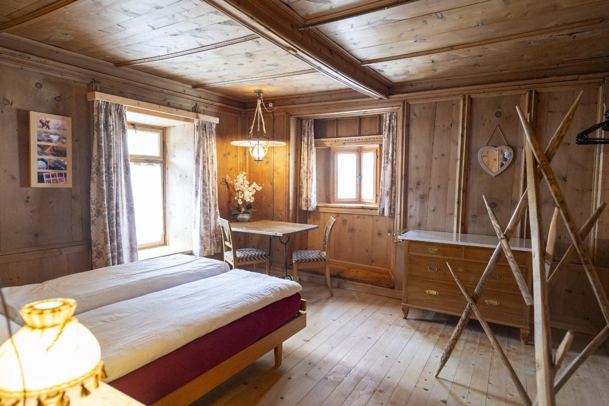 Chasa Broel Ferienhaus mitten in Ardez