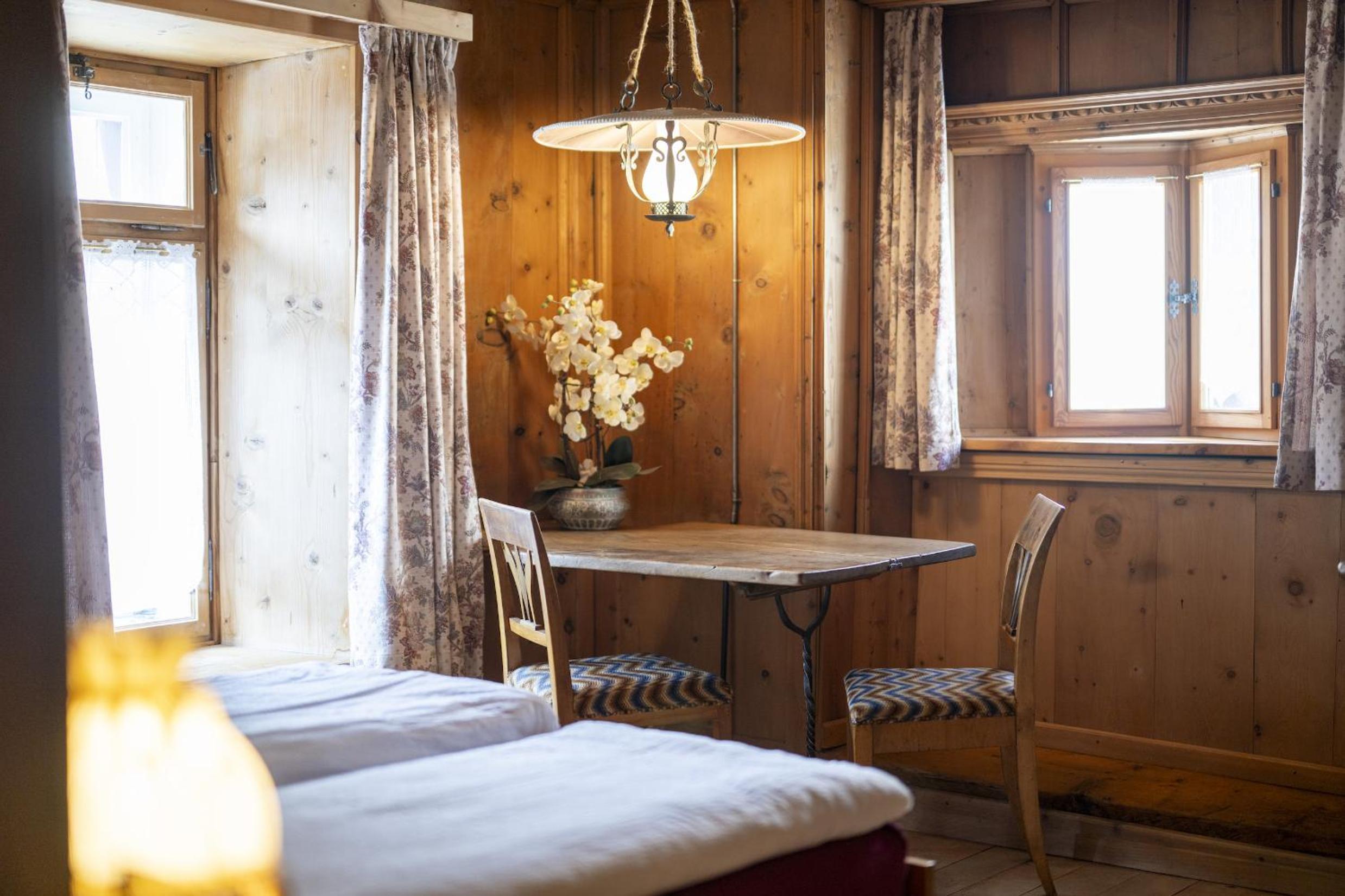 Chasa Broel Ferienhaus mitten in Ardez