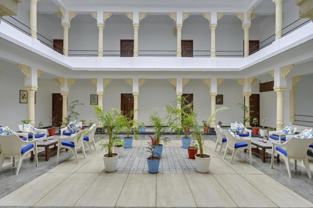 11BR The Udaipur Palace with Common Pool view 5