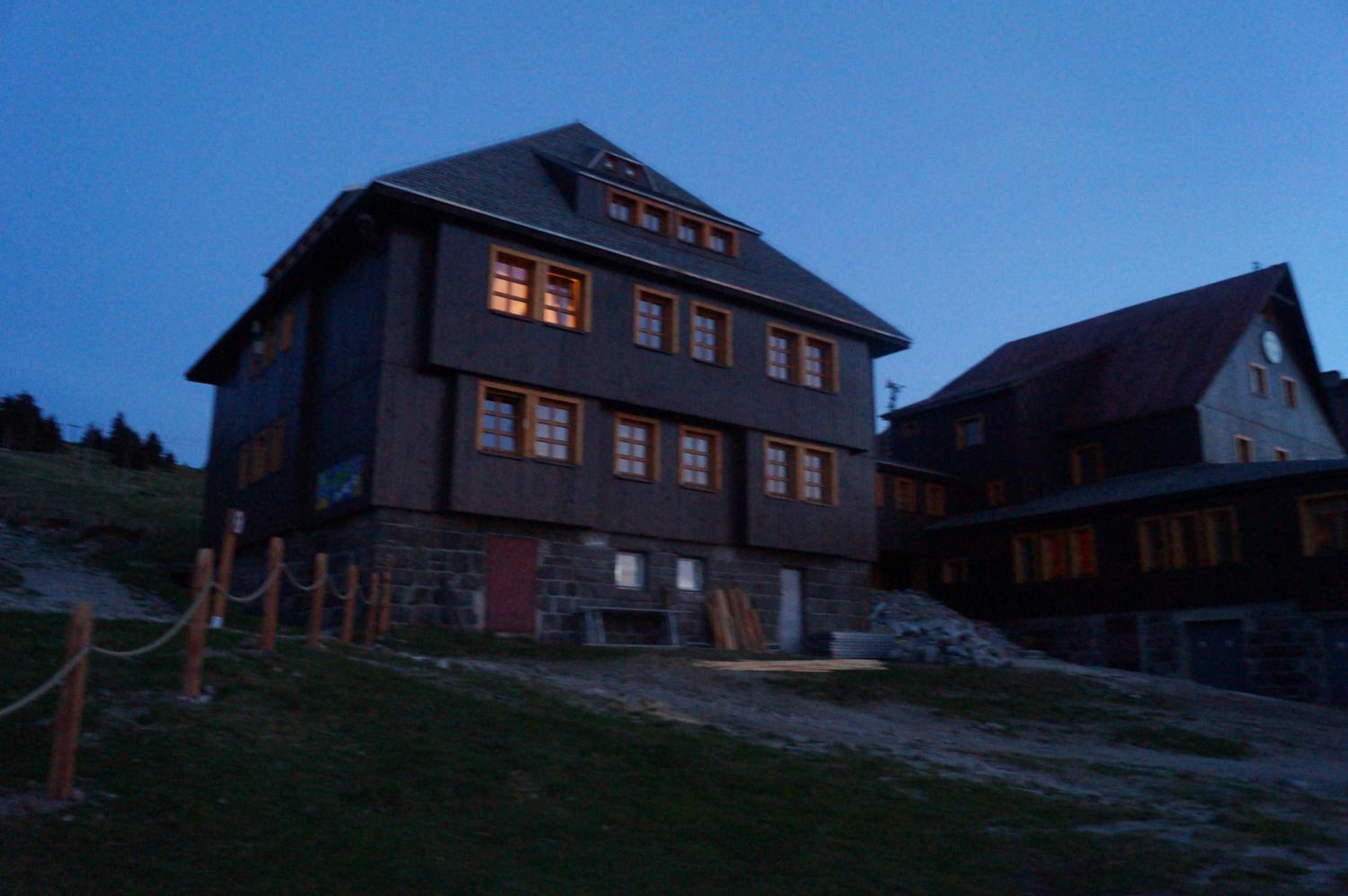 Photo 8