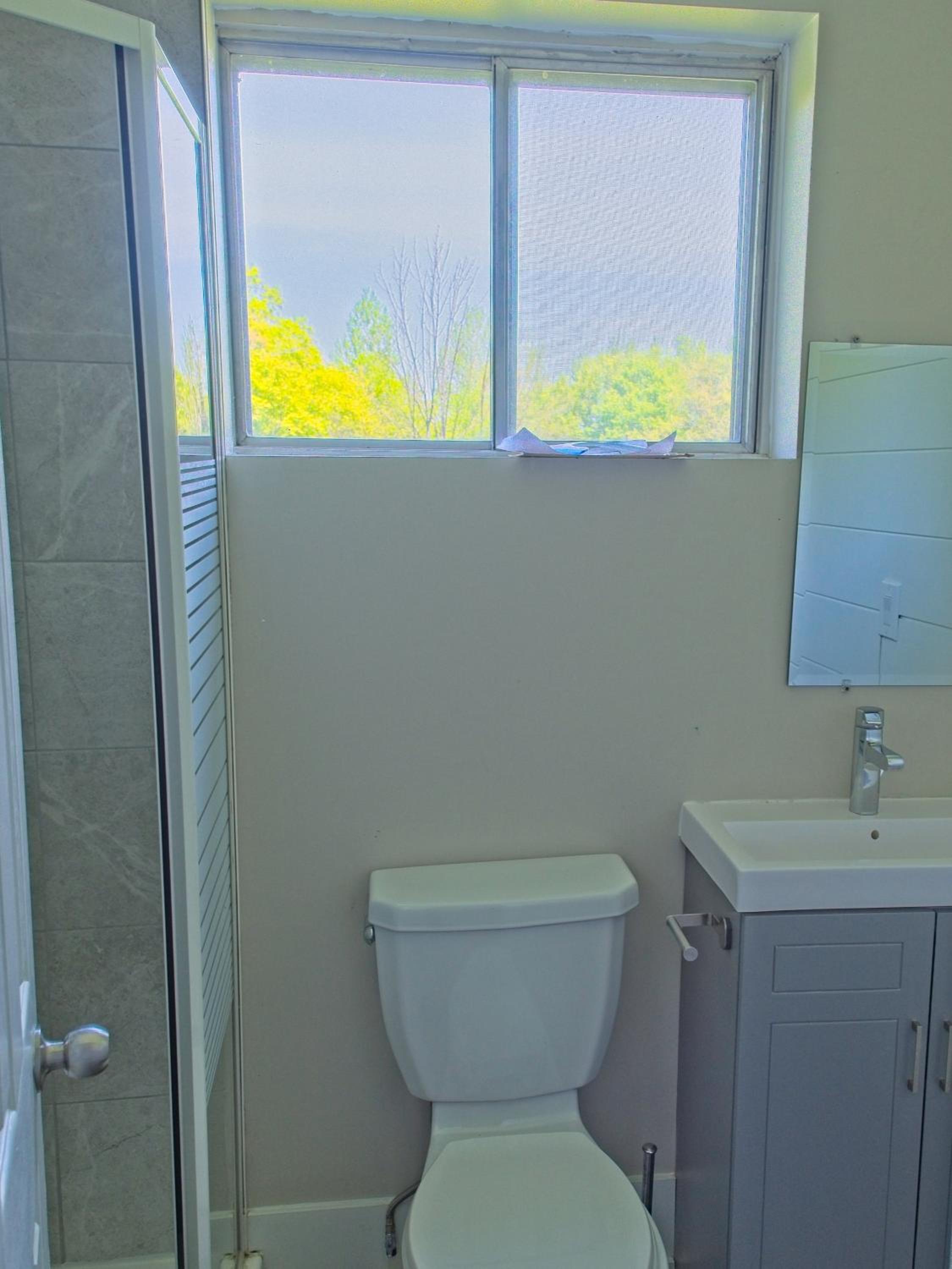 Blue Mountain 6BR Chalet Modern Hot Tub Mountain Views Walk to Village