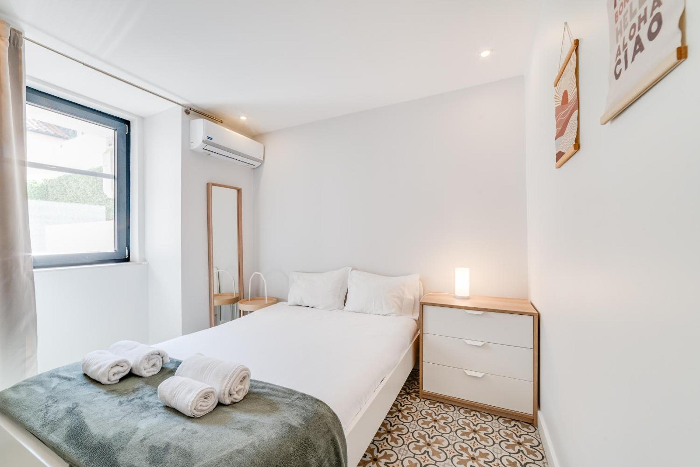 Lapa Charm Apartments with Patio view 2