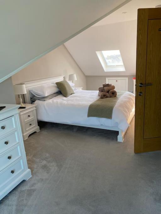 Delightful Salcombe house with panoramic views view 5