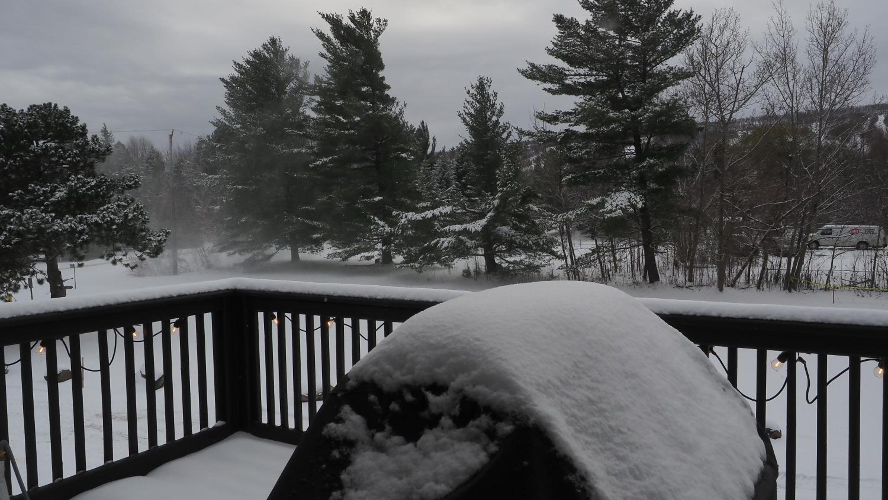 Blue Mountain 6BR Chalet Modern Hot Tub Mountain Views Walk to Village