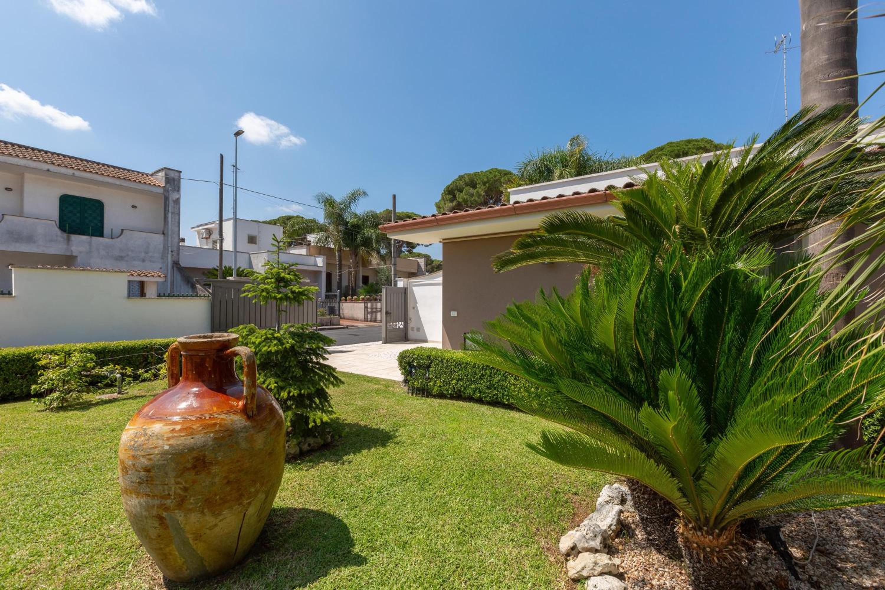 Home in Salento Sole by BarbarHouse view 5