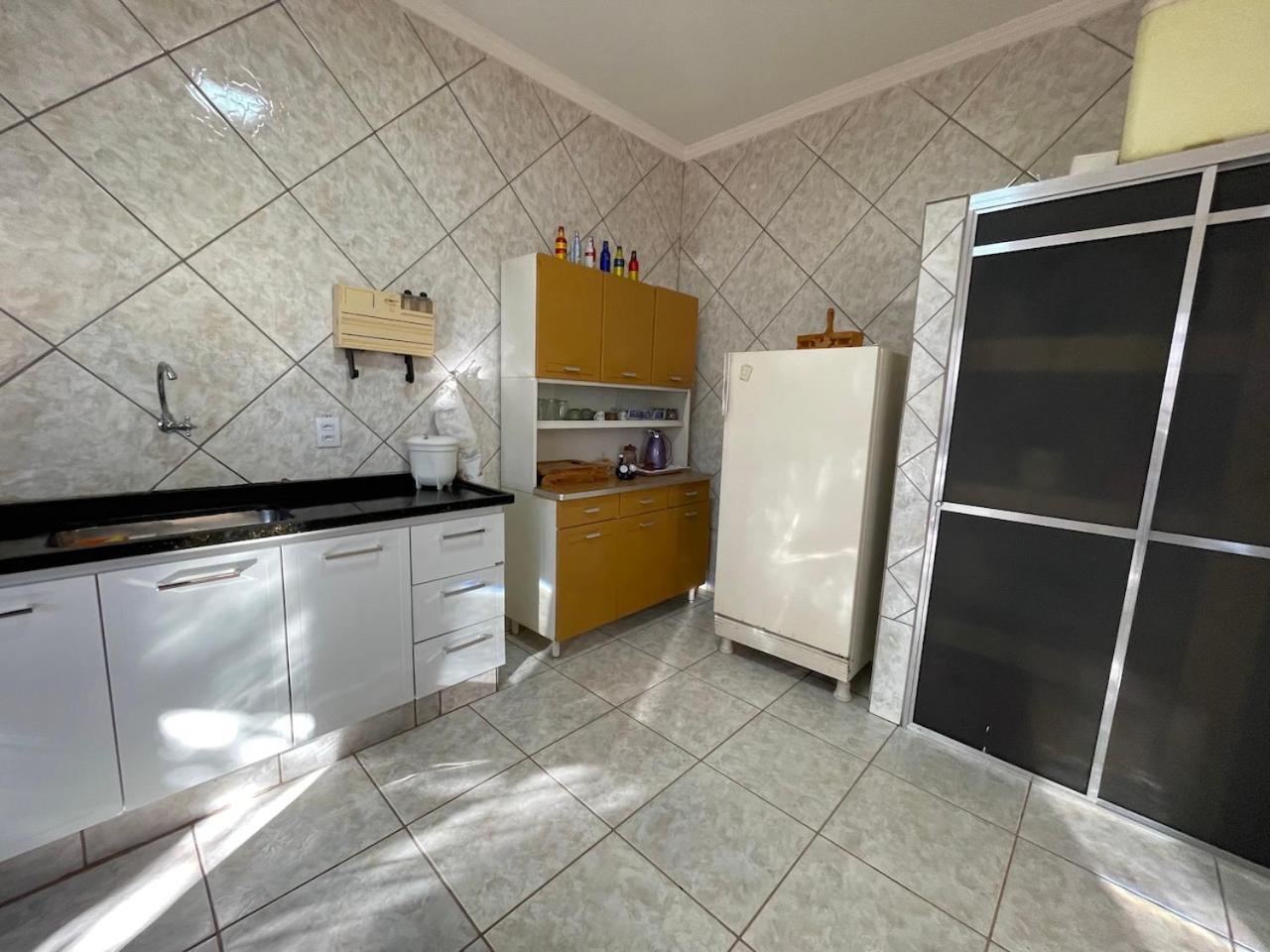 Rancho próximo rio pesca Sales