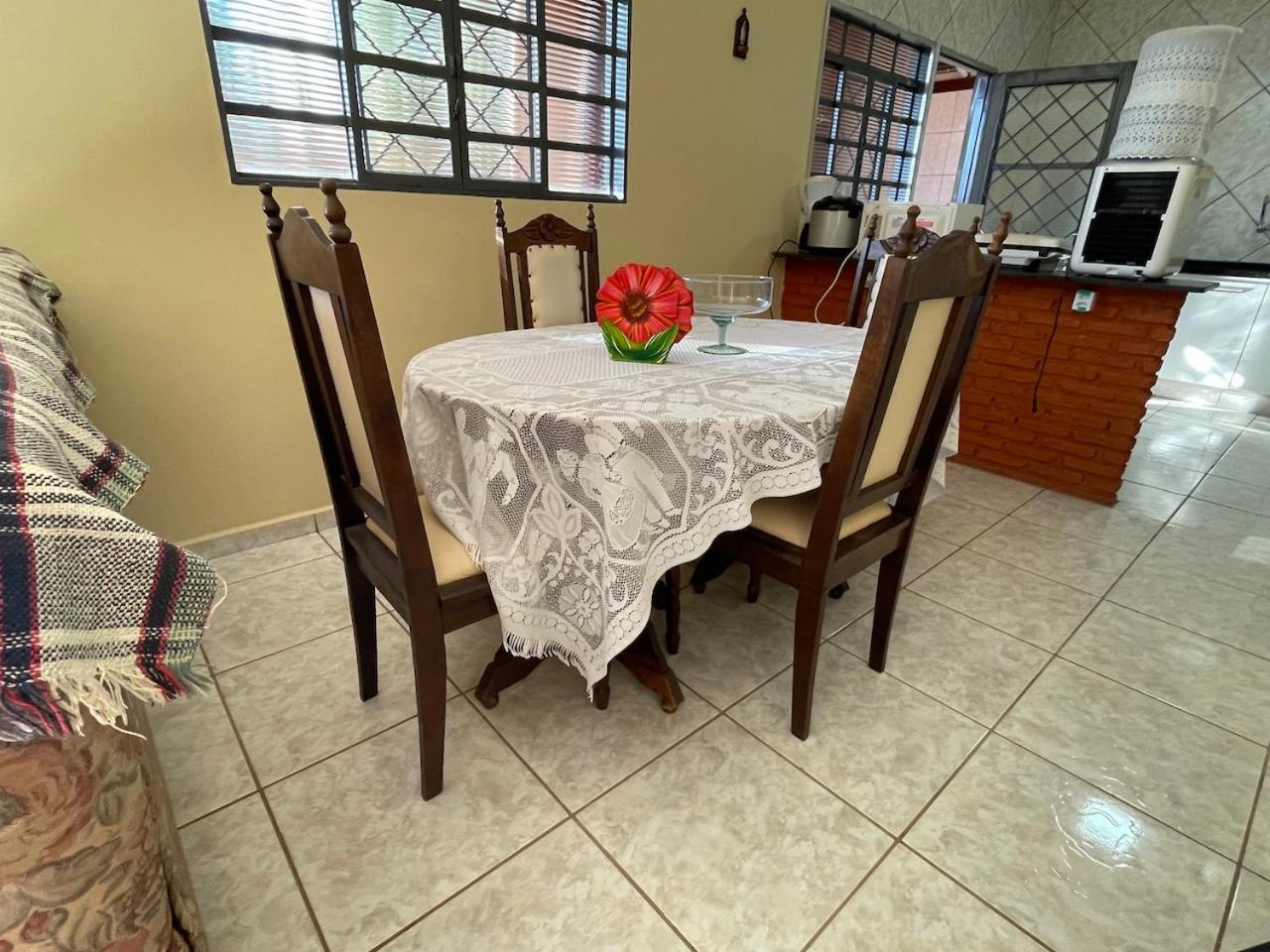 Rancho próximo rio pesca Sales