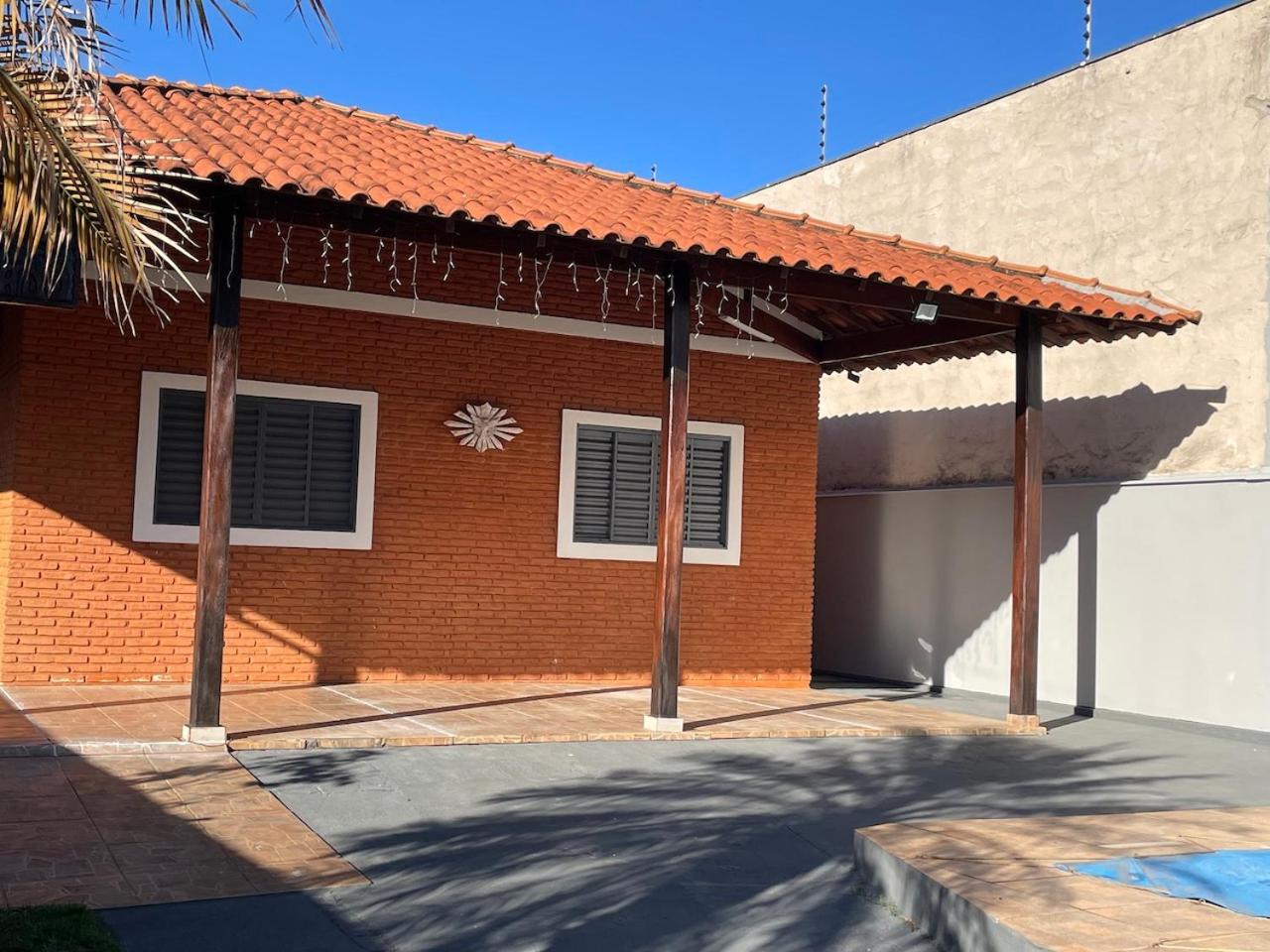 Rancho próximo rio pesca Sales