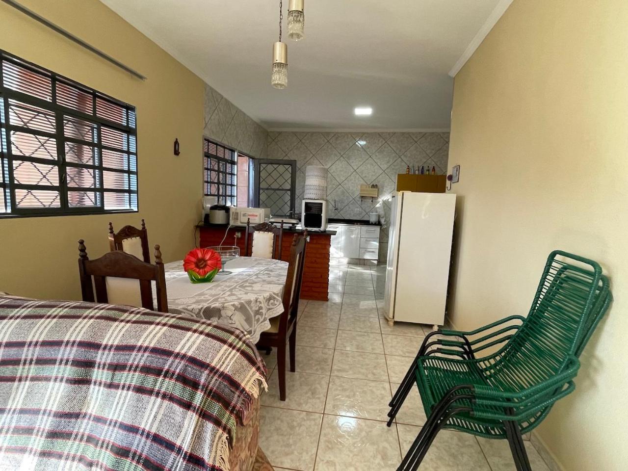 Rancho próximo rio pesca Sales