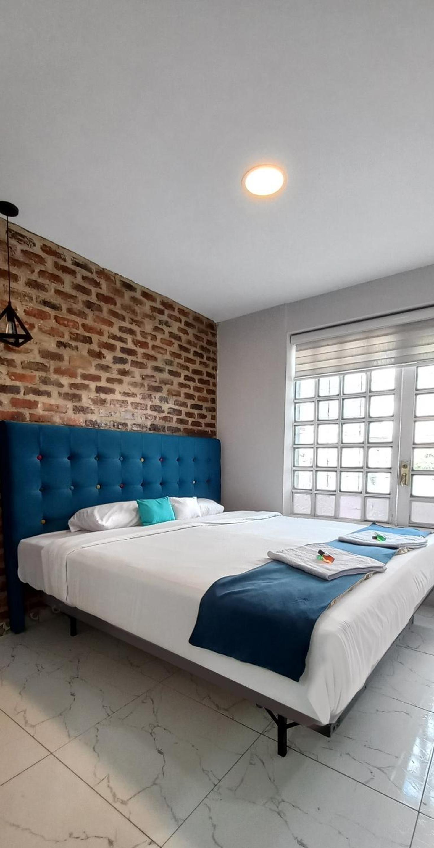 ApartaSuites Bogota MANZINI