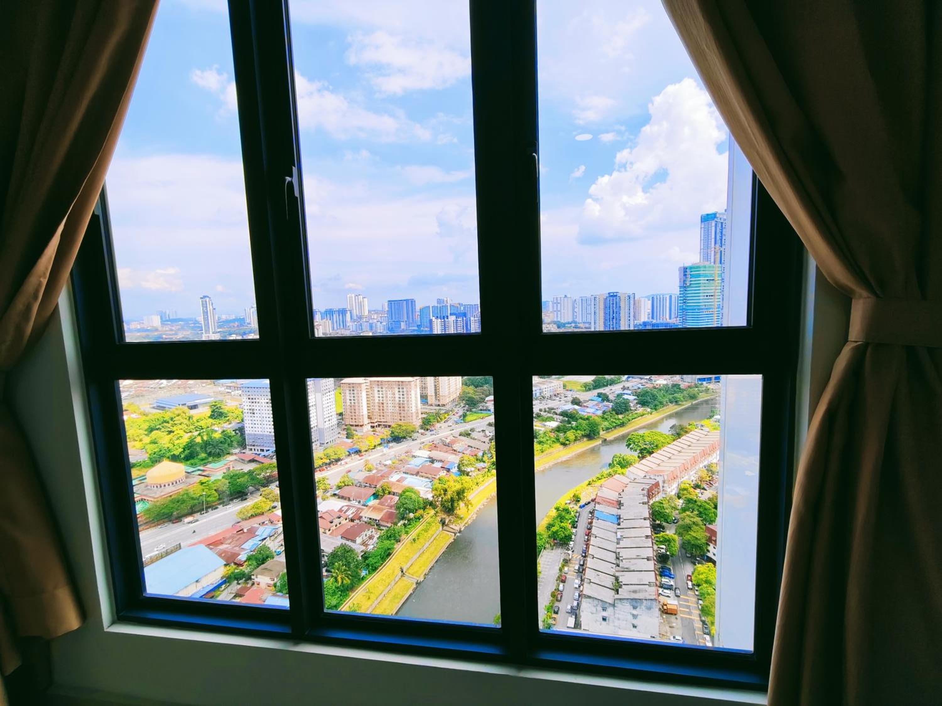 Platinum Arena Luxury Suites