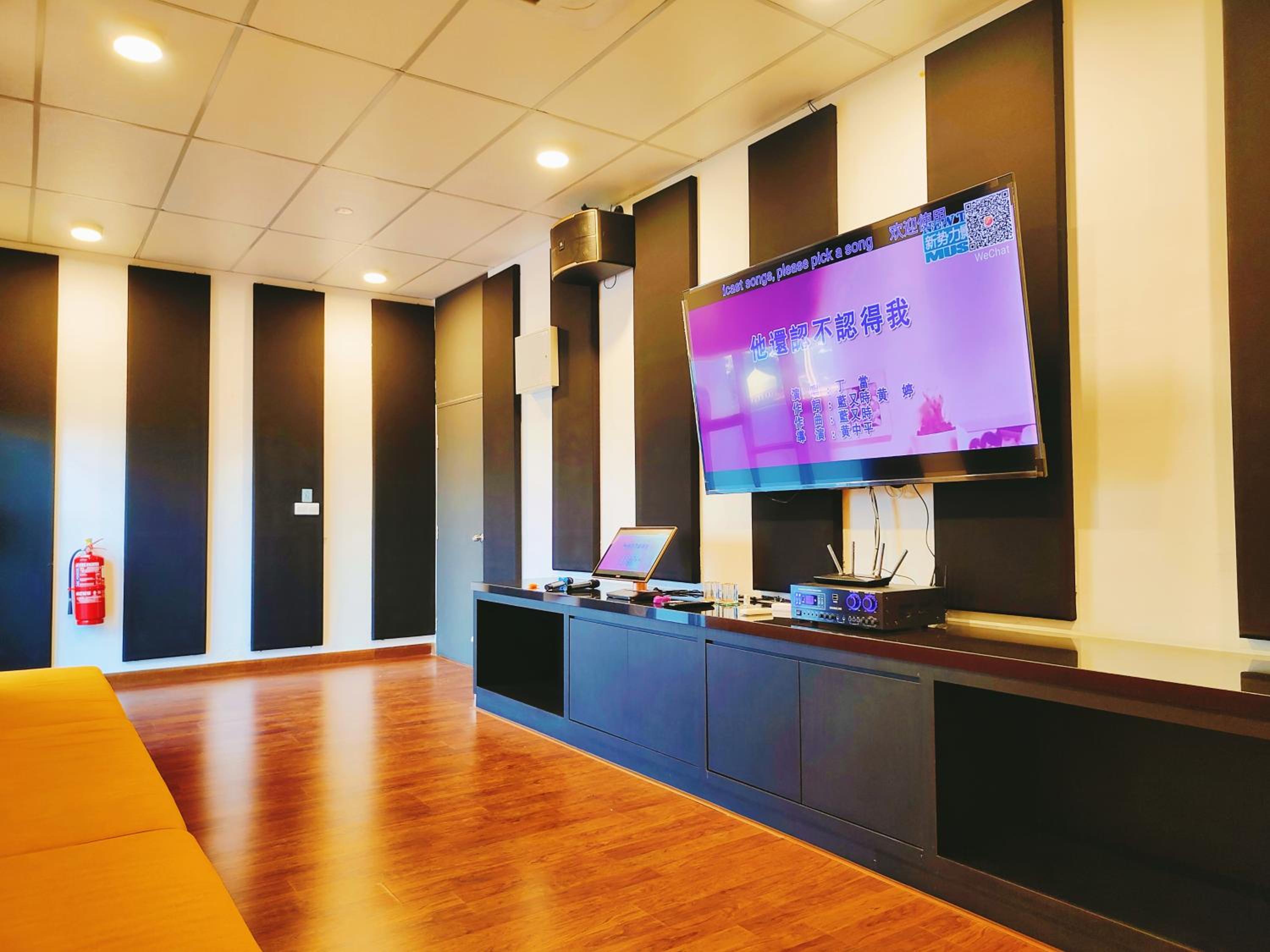 Platinum Arena Luxury Suites