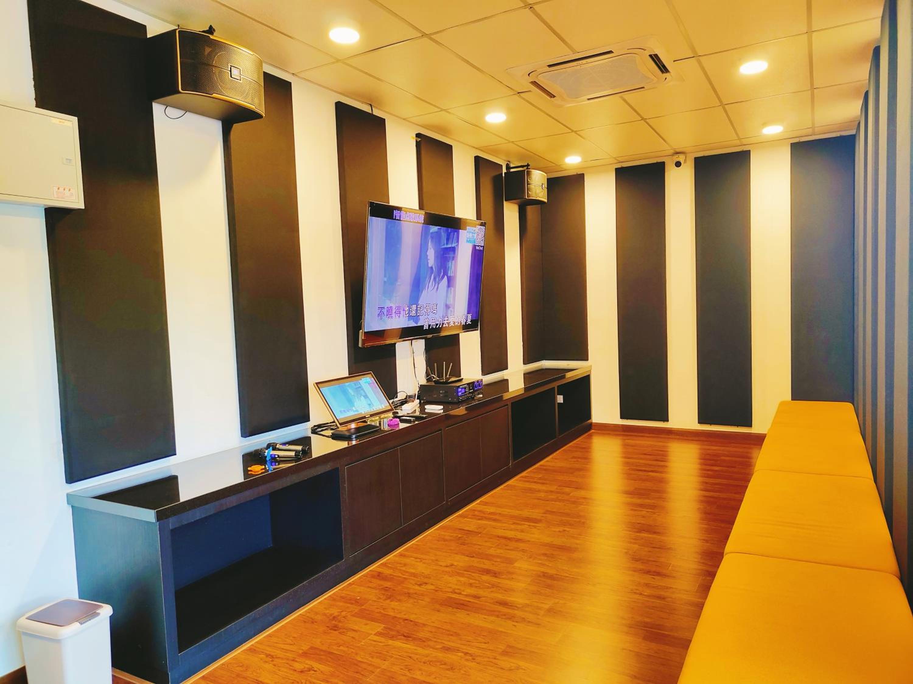 Platinum Arena Luxury Suites