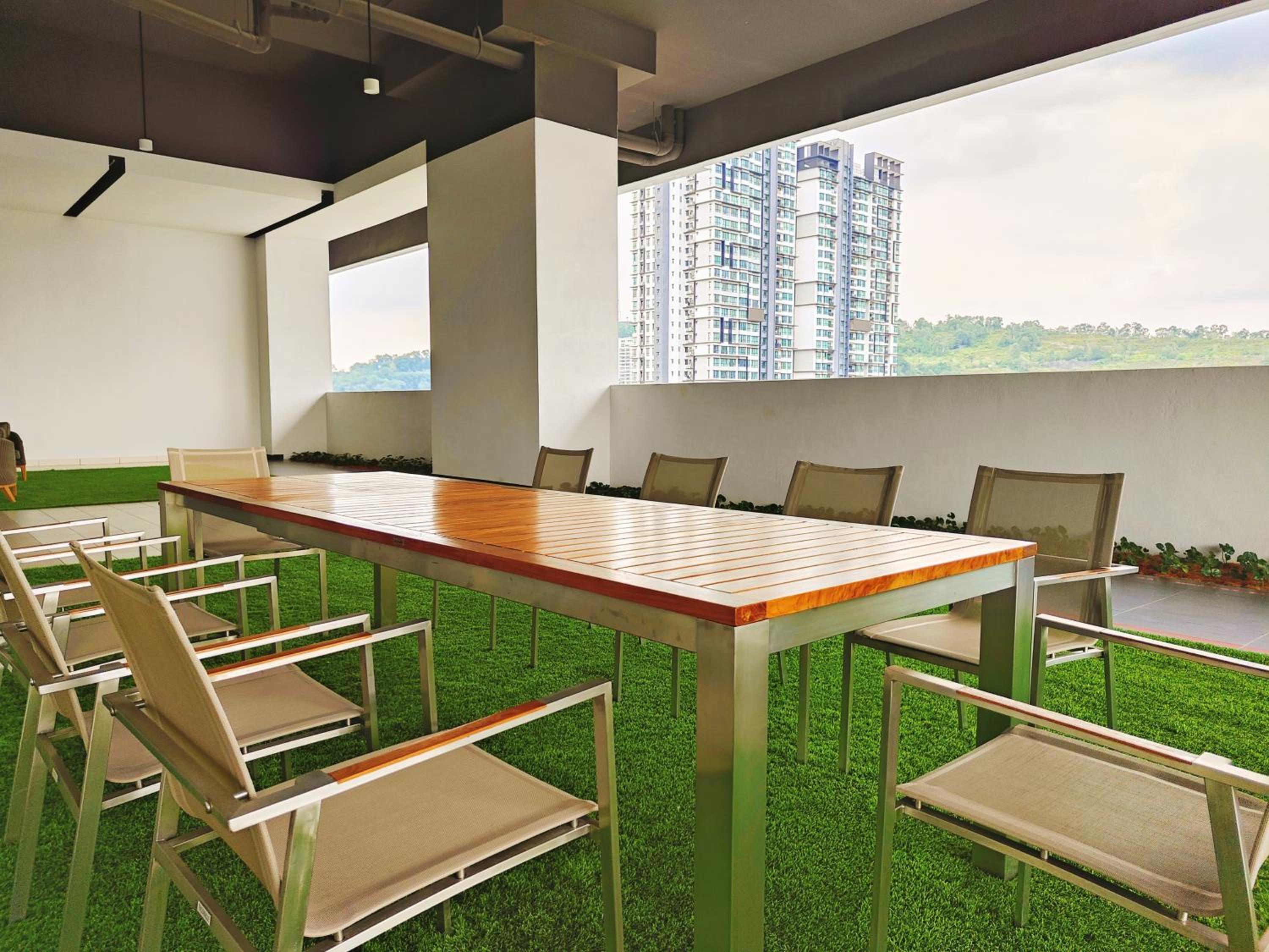Platinum Arena Luxury Suites