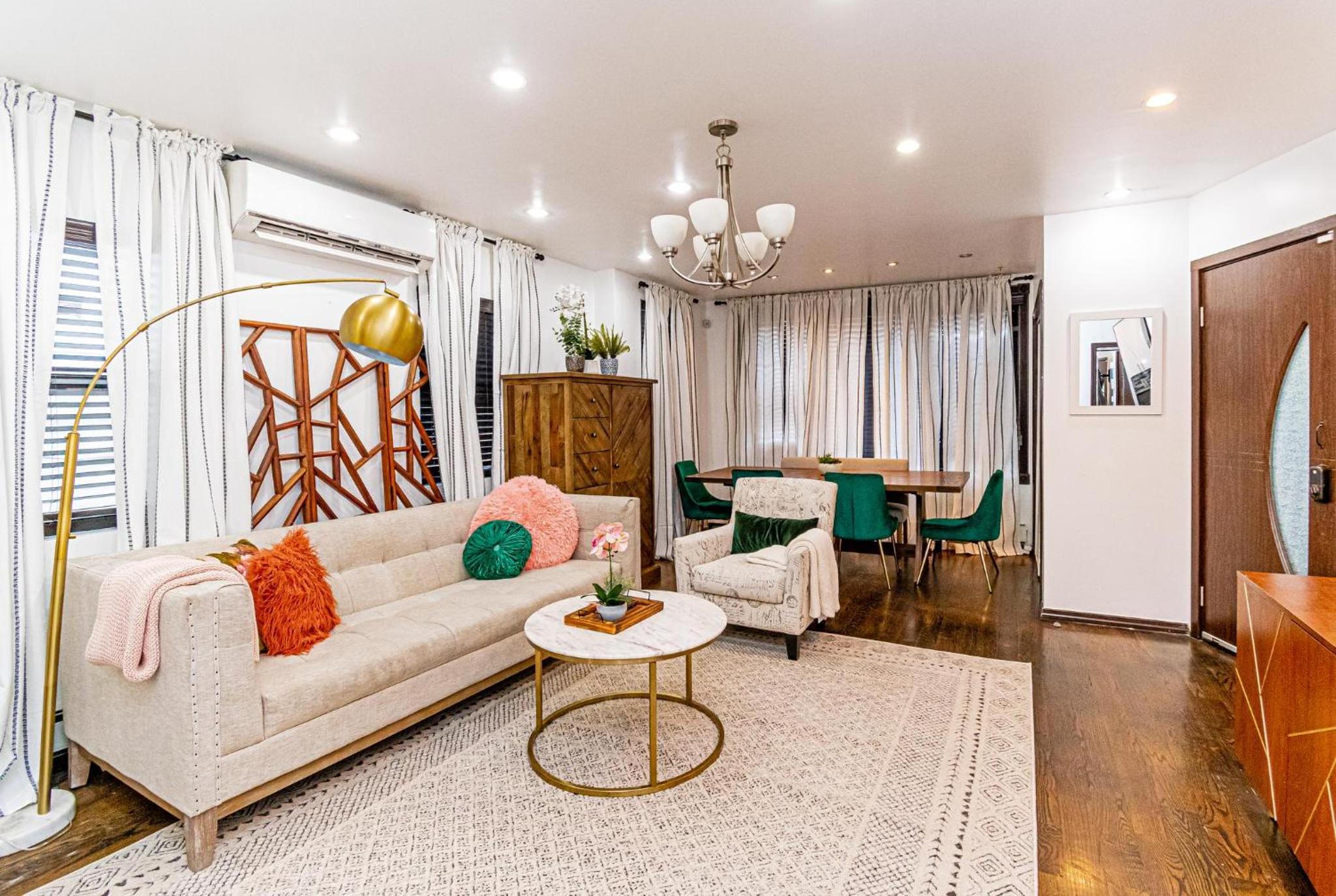 New York City Vacations - Luxury in the Heart of Brooklyn - Property Image 1