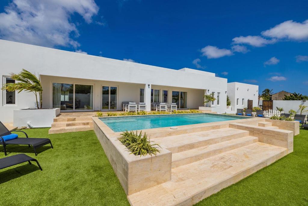 Stunning 10-bedroom Private Villa