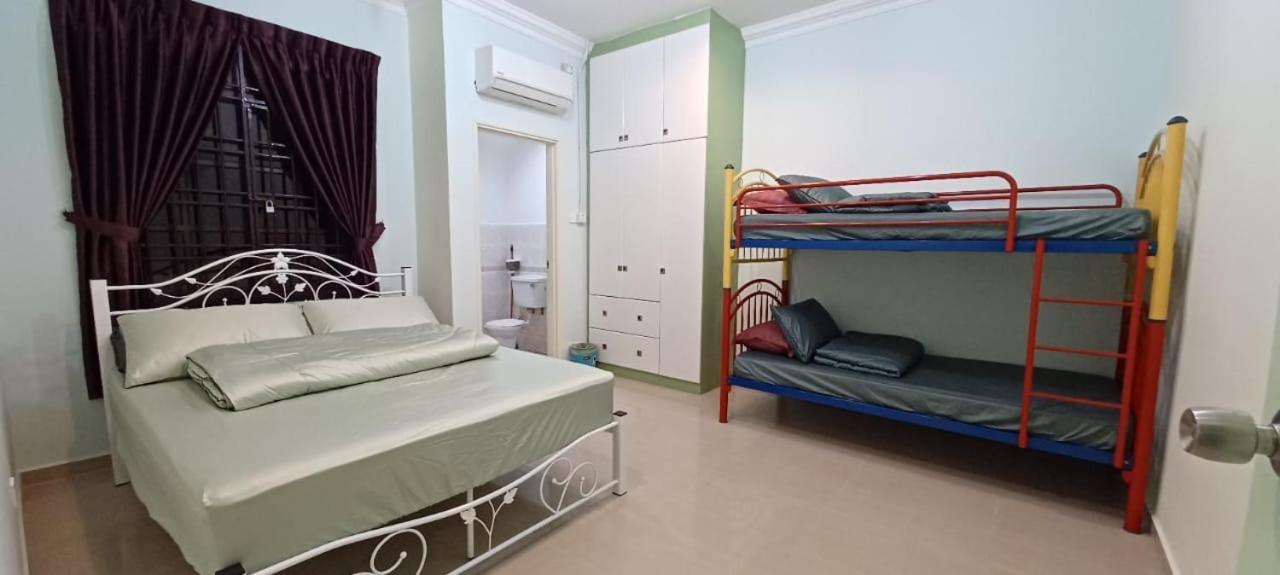 JMKT Homestay Bandar Seri Alam 9-10pax photo 3