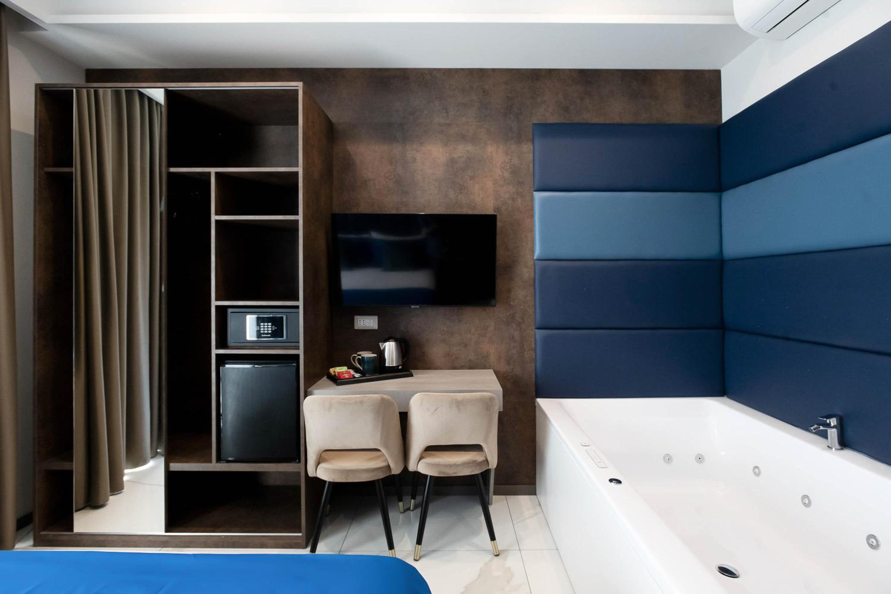 Imperatrice Suites