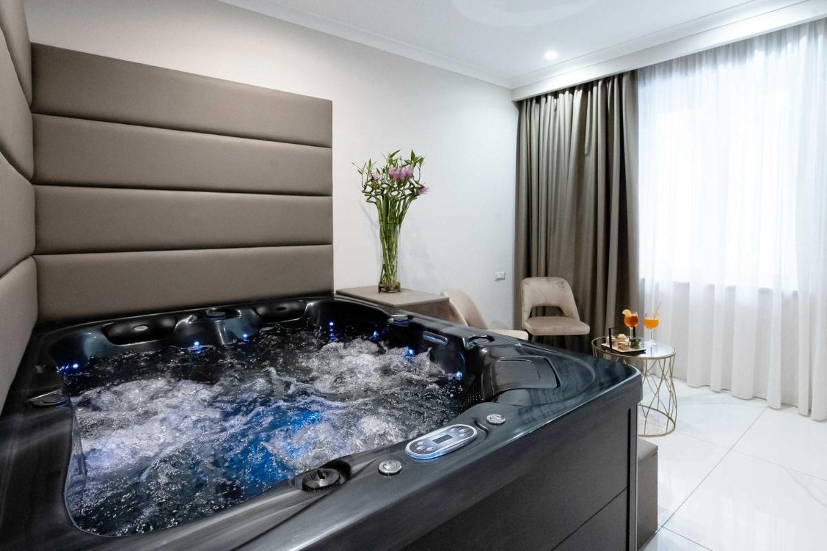 Imperatrice Suites