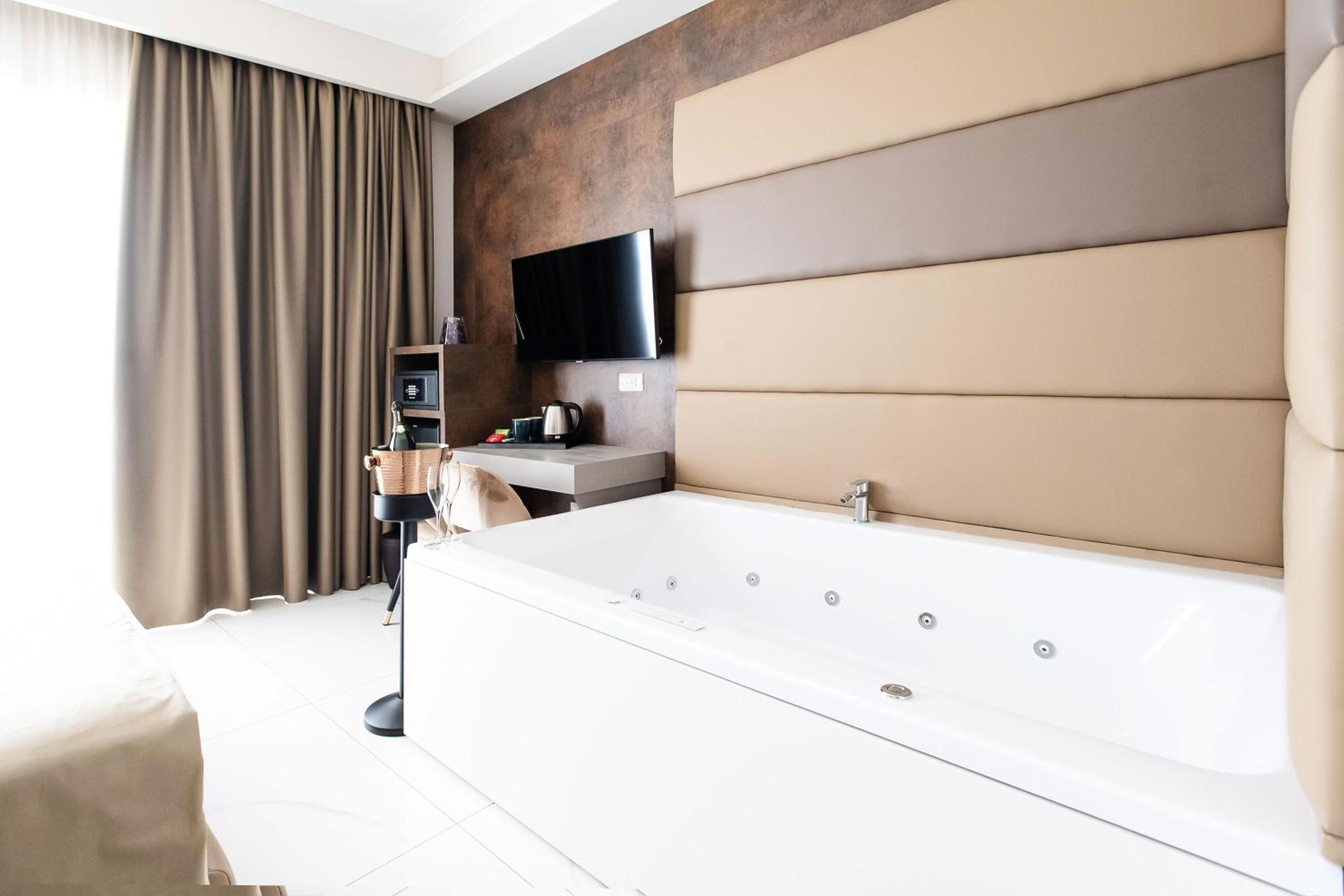 Imperatrice Suites