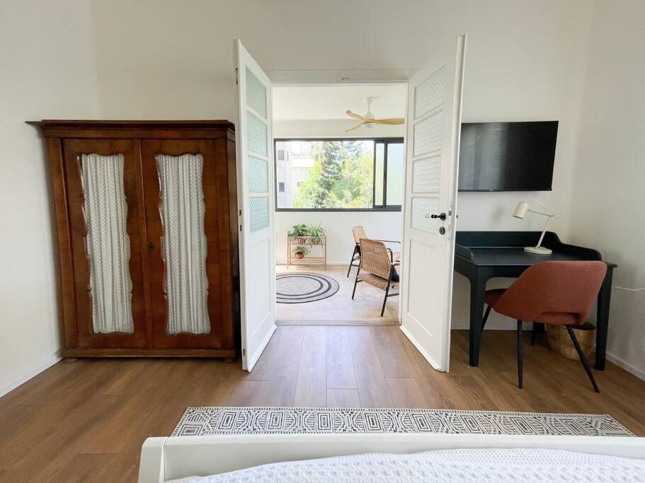 Bright and Cozy Bauhaus Gem view 5