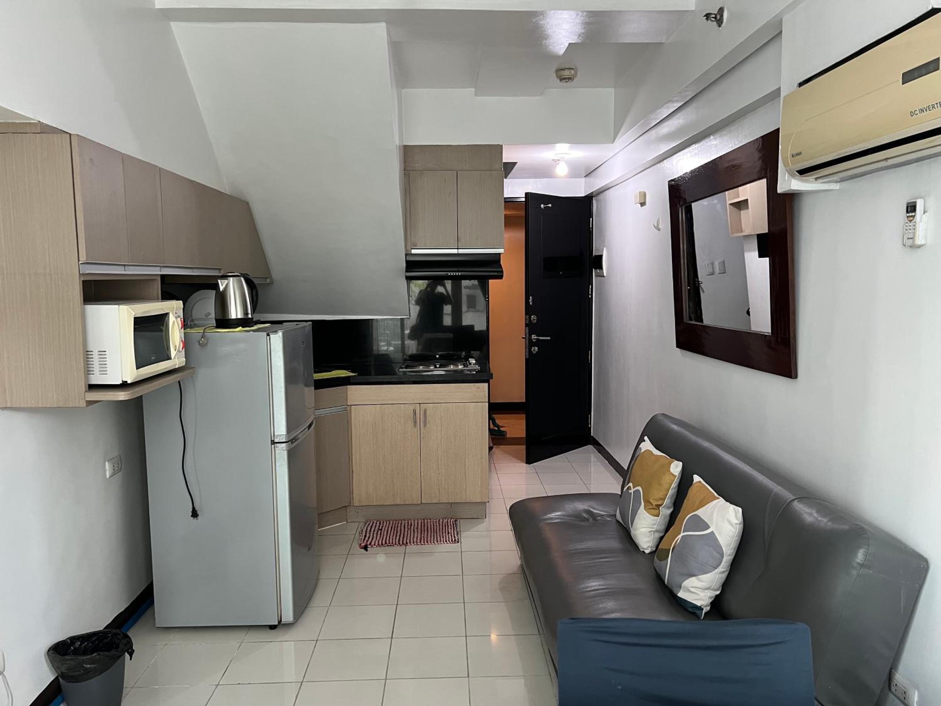 eton emerald loft ortigas view 2