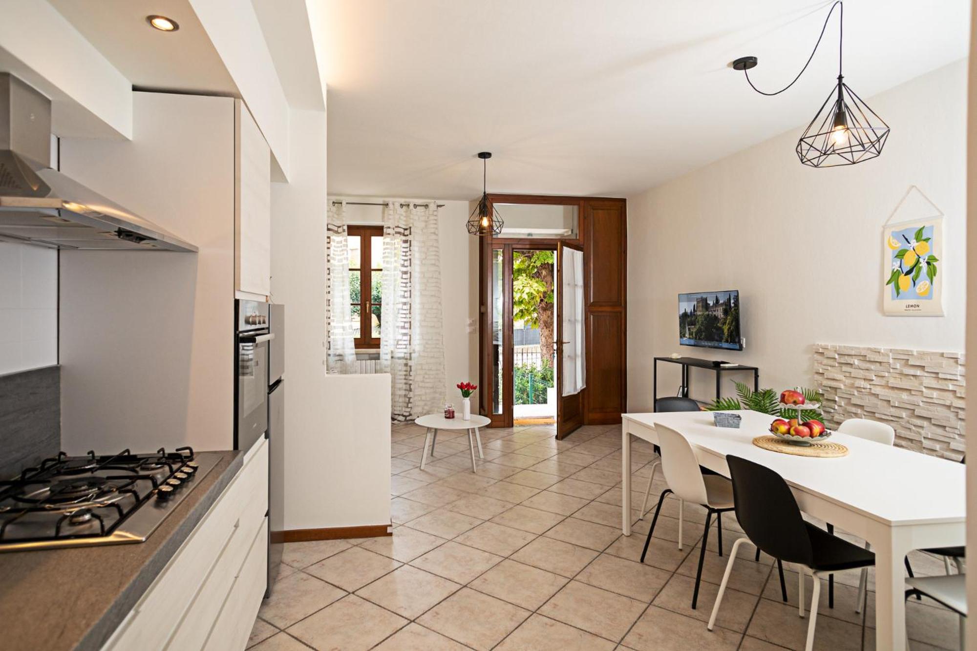 TOWNHOUSE 71 - Regarda Travel view 2