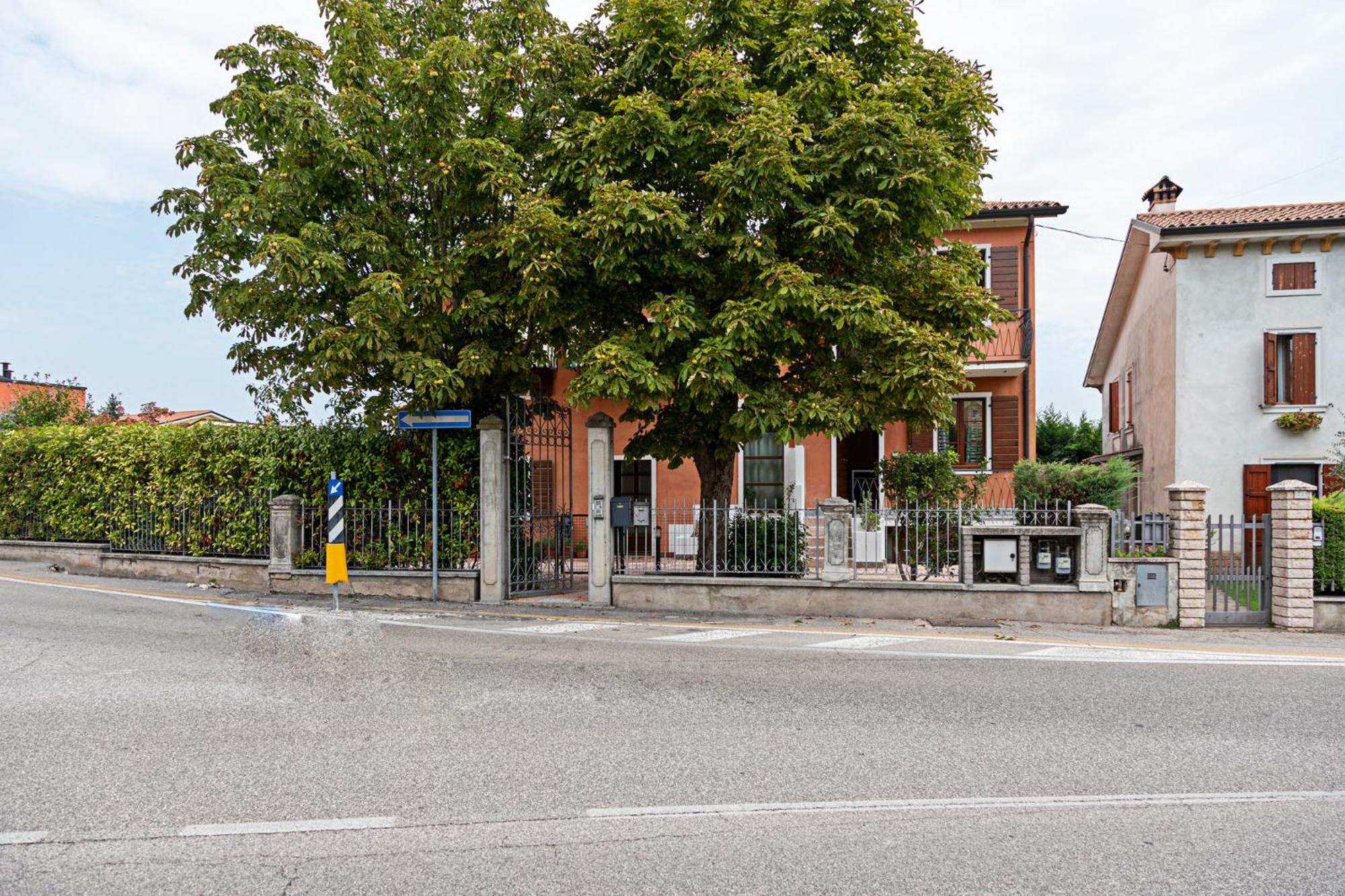TOWNHOUSE 71 - Regarda Travel view 5