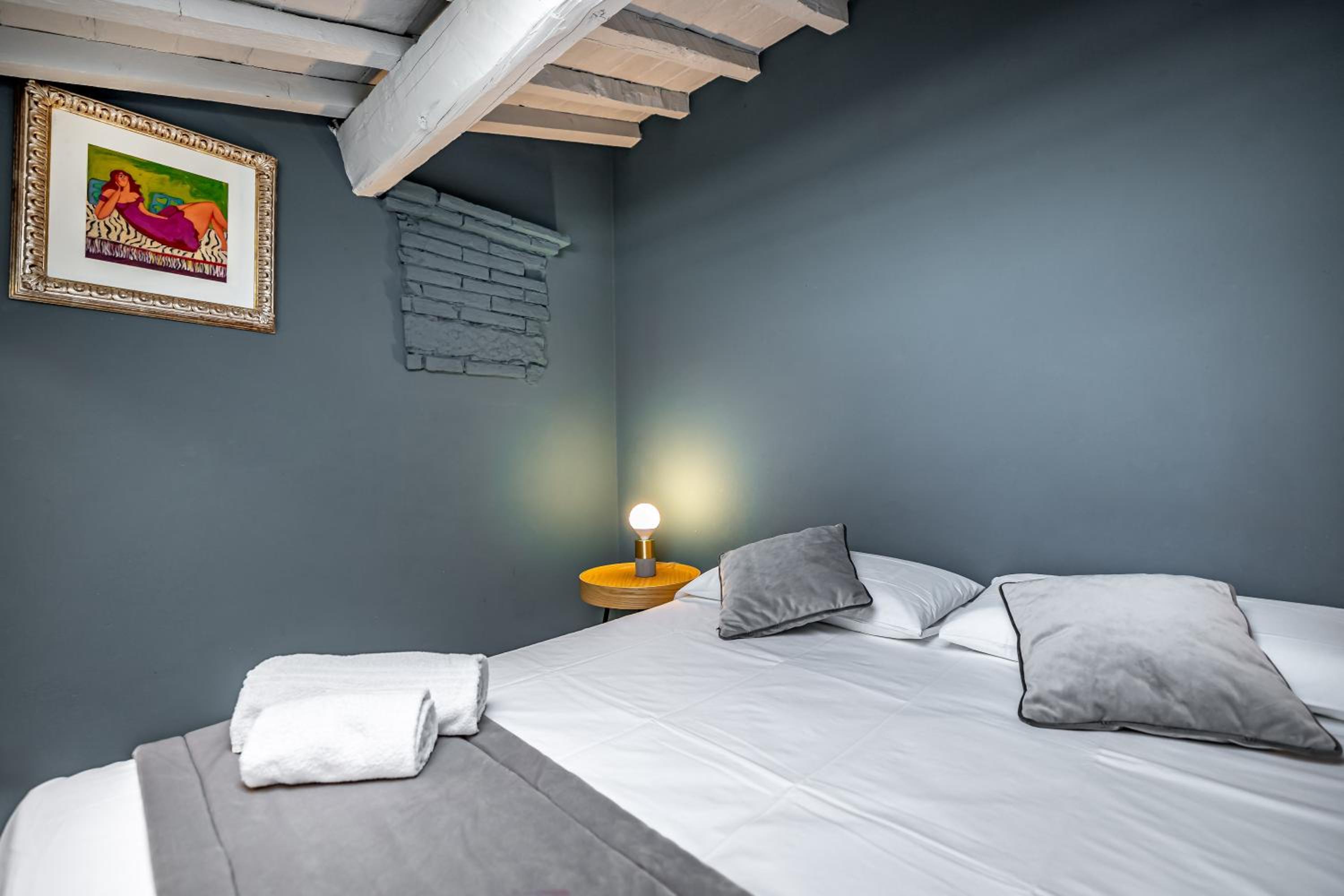 Hs4U Ricasoli Luxury apartment near Duomo N.1