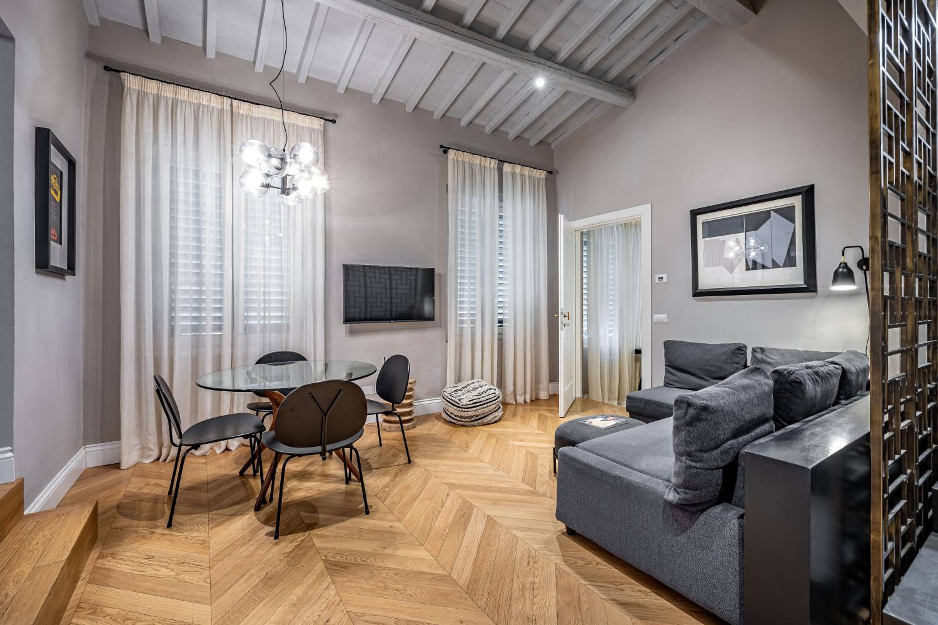 Hs4U Ricasoli Luxury apartment near Duomo N.1