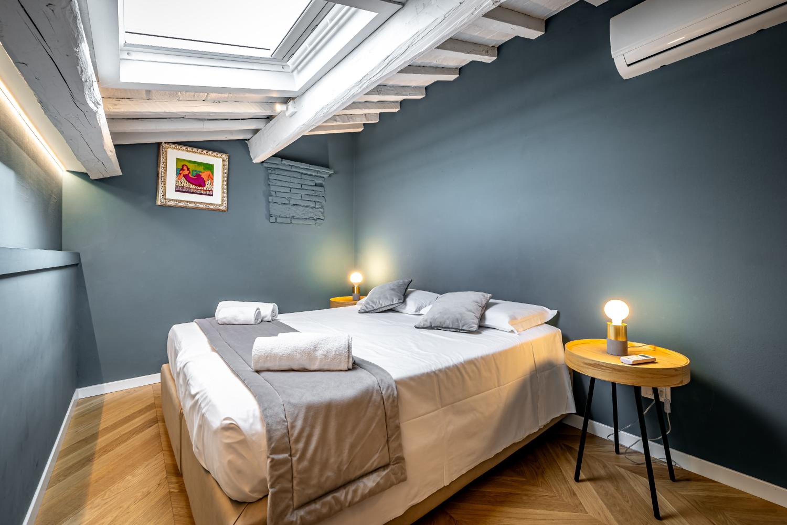 Hs4U Ricasoli Luxury apartment near Duomo N.1