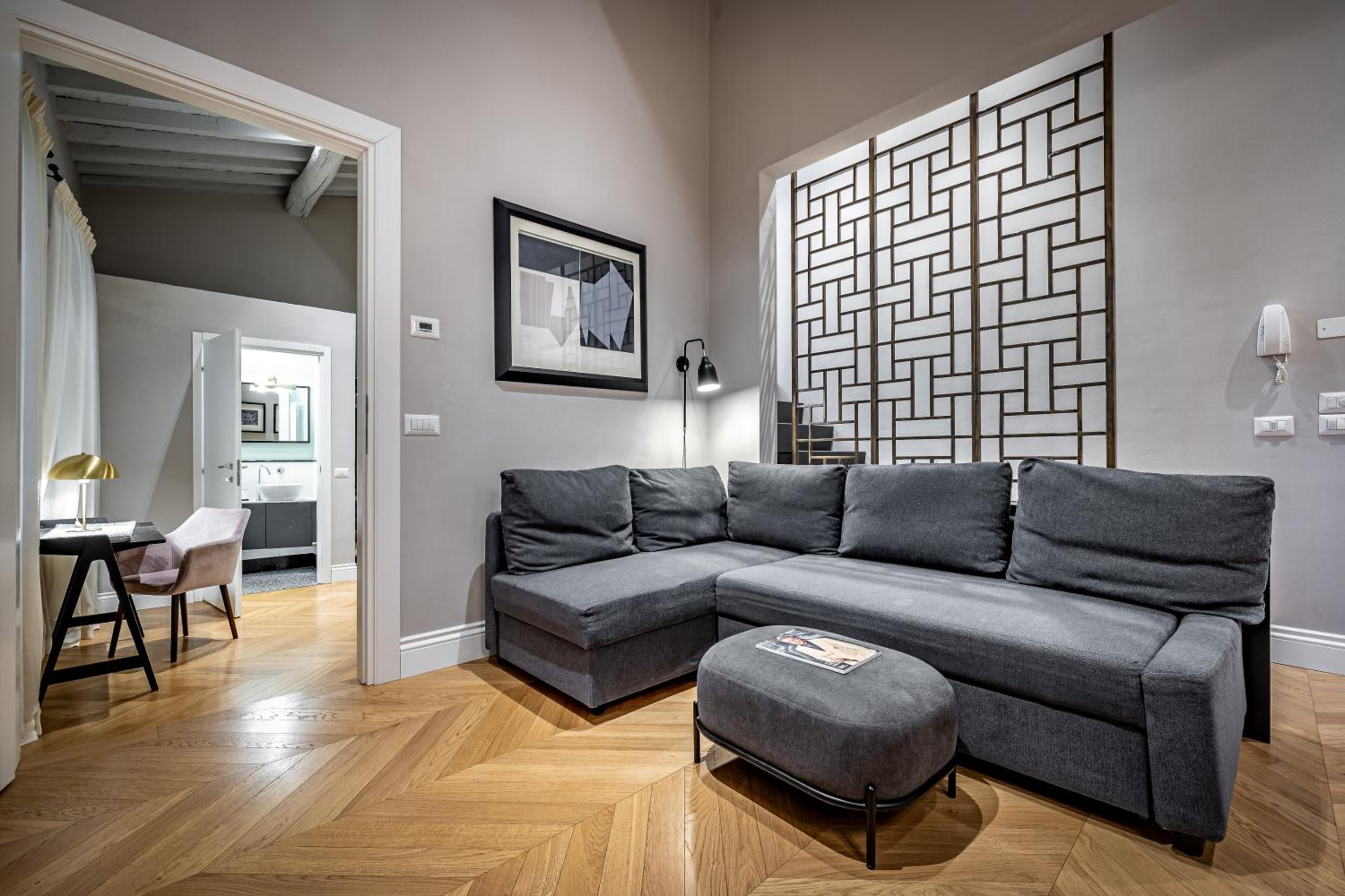 Hs4U Ricasoli Luxury apartment near Duomo N.1