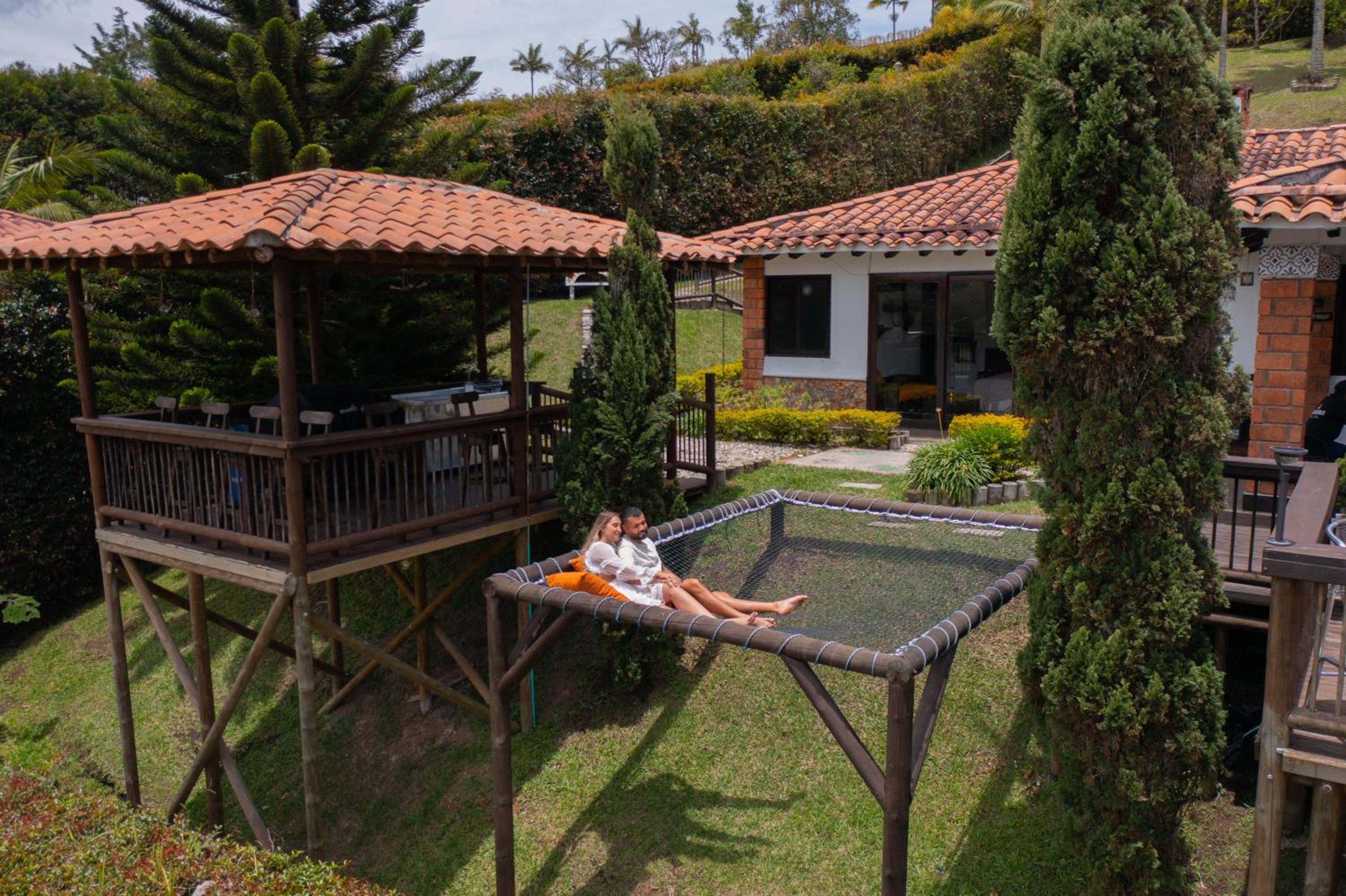 CASA CAMPESTRE MONTECARLO Guatapé- desayuno a pareja