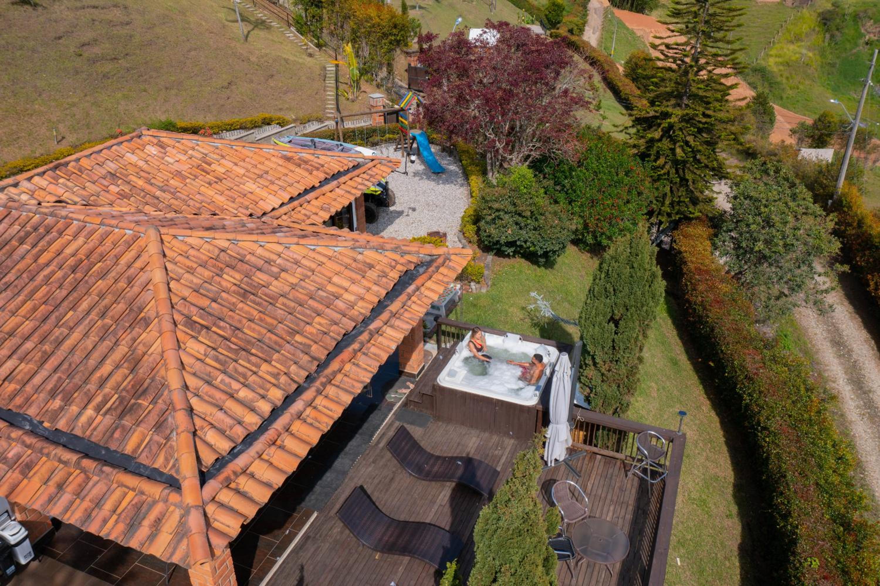 CASA CAMPESTRE MONTECARLO Guatapé- desayuno a pareja