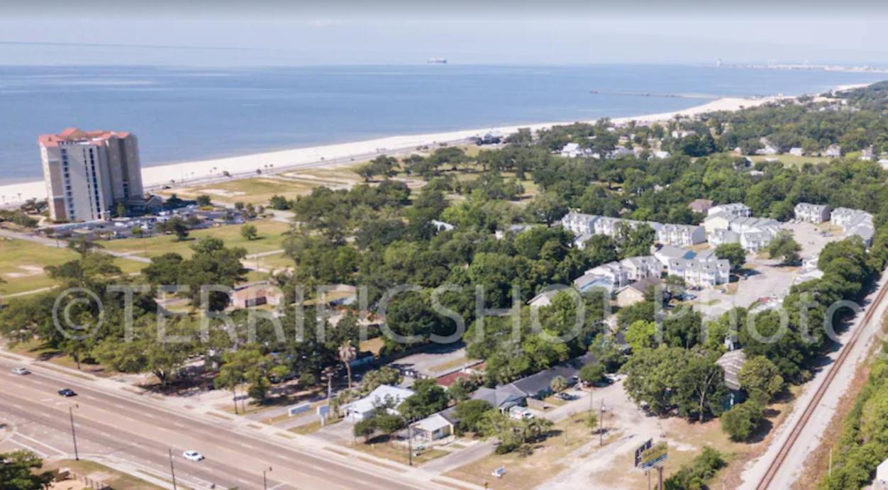 Hotel Sandy Feet Retreat MS - Image 1