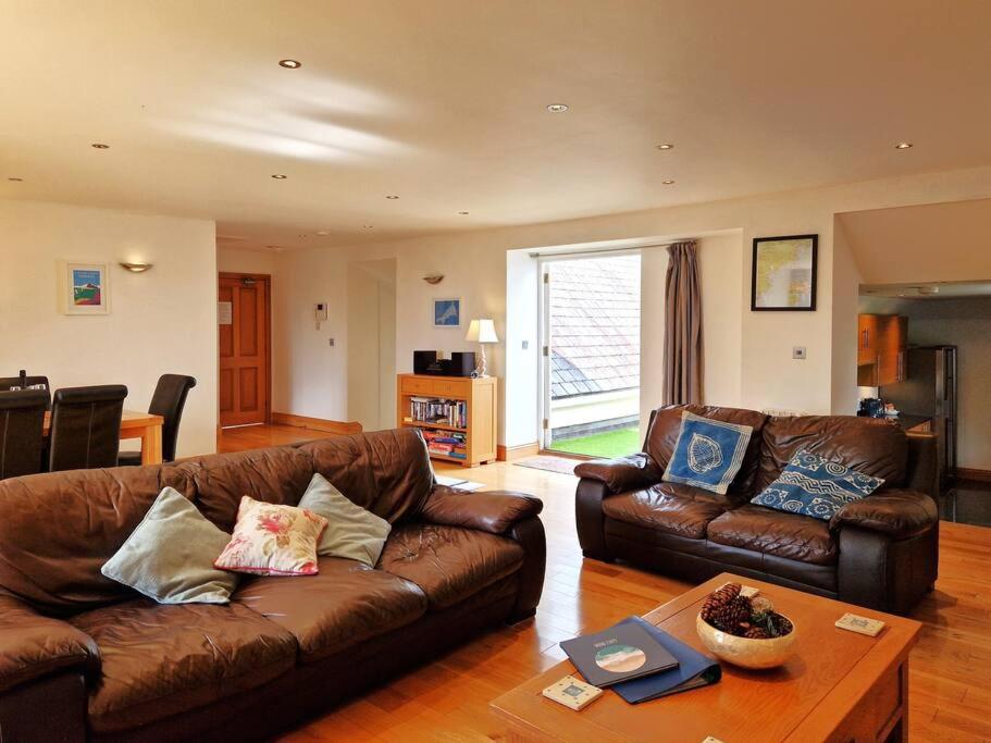 Carnethic Penthouse