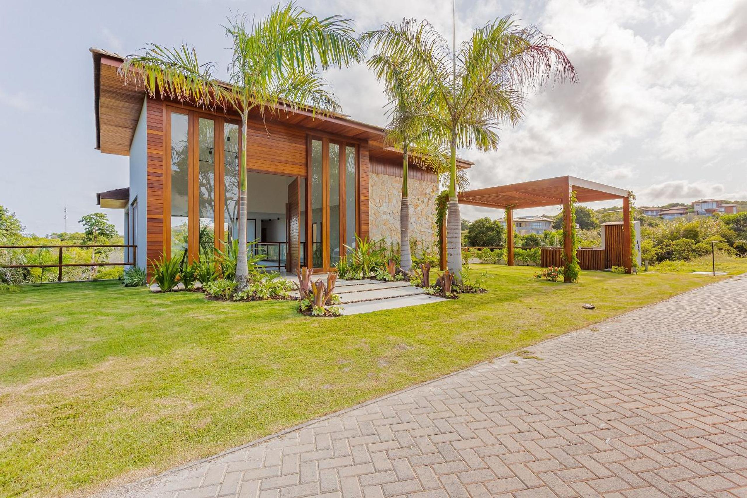 PF58 Casa Alto Luxo 6 Suítes - Praia Bella, com acesso exclusivo à praia!