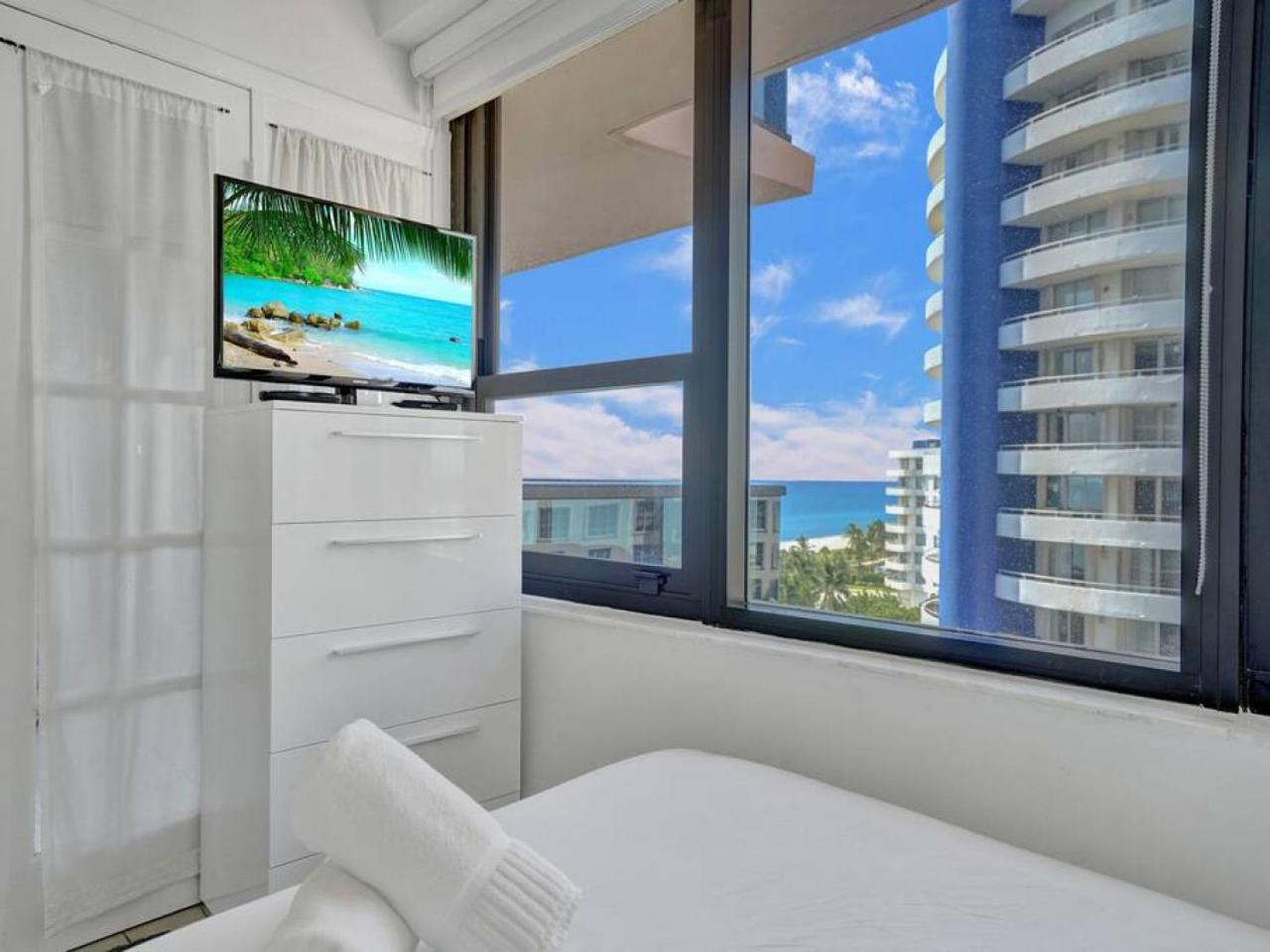 Awesome Beachfront Condo Beach Service 1007 view 5