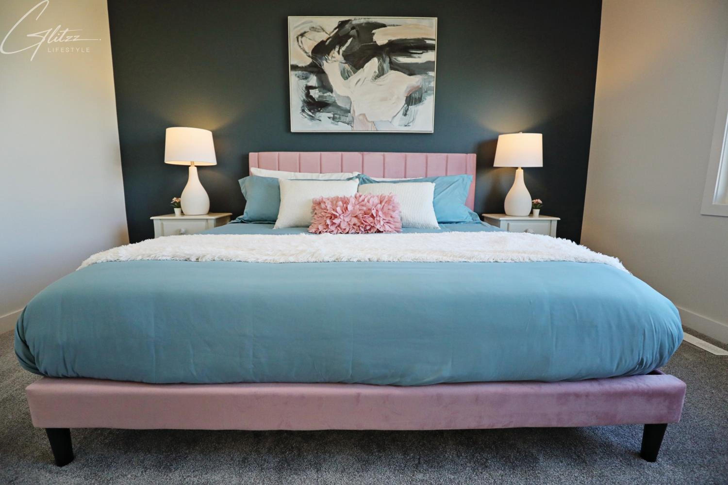 Beautiful Home With 4 King Beds,Airport,Disney+