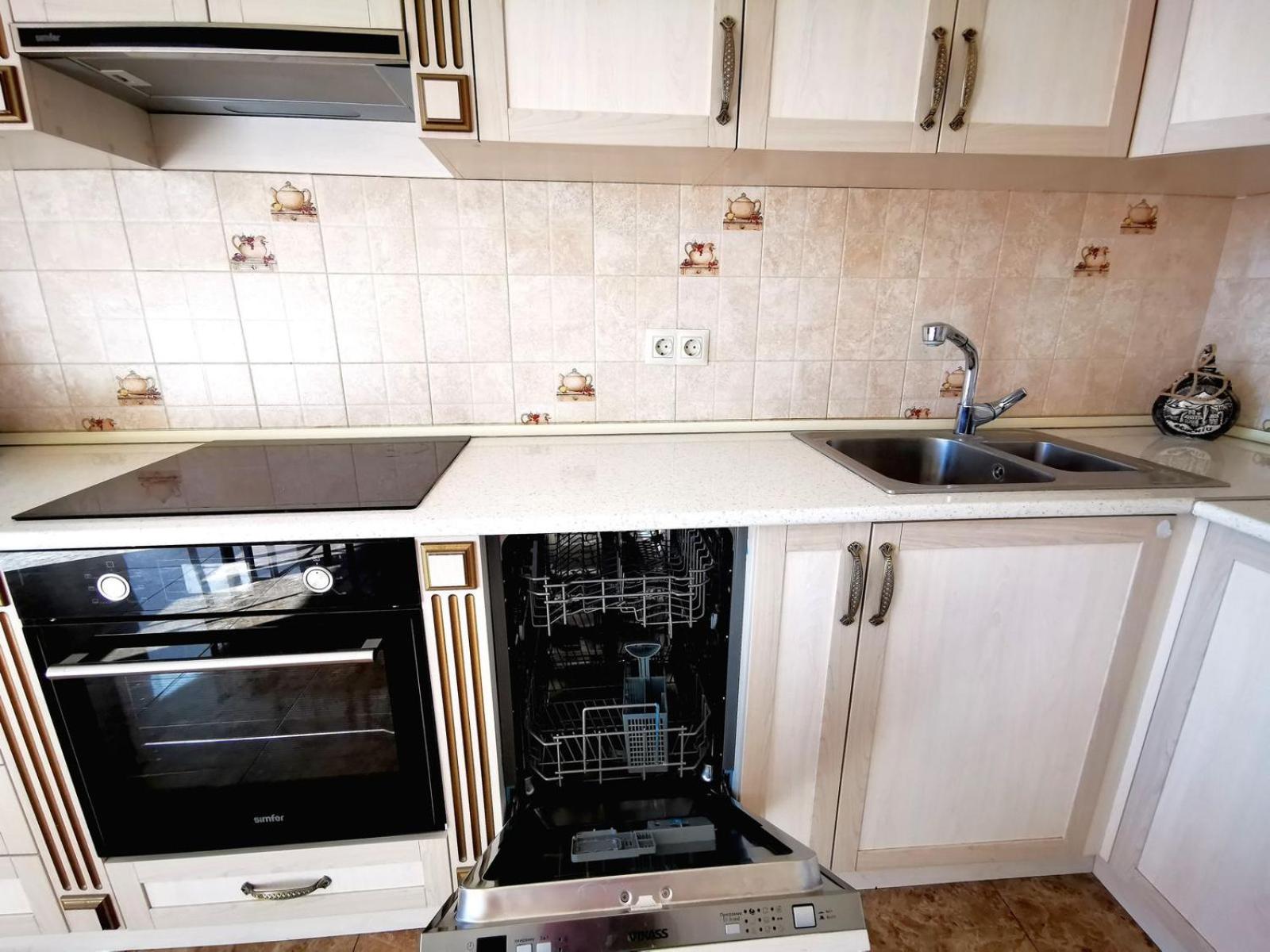 New Building Luxury and Large Apartment in Center with Balcony + Amazing View, Near Opera & Norther Avenue