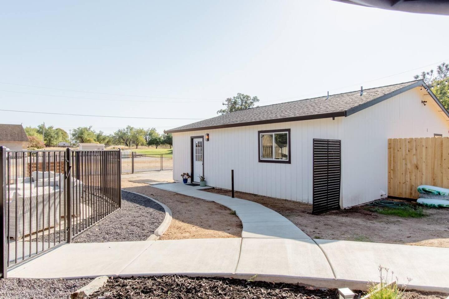 Beautiful spacious guest home