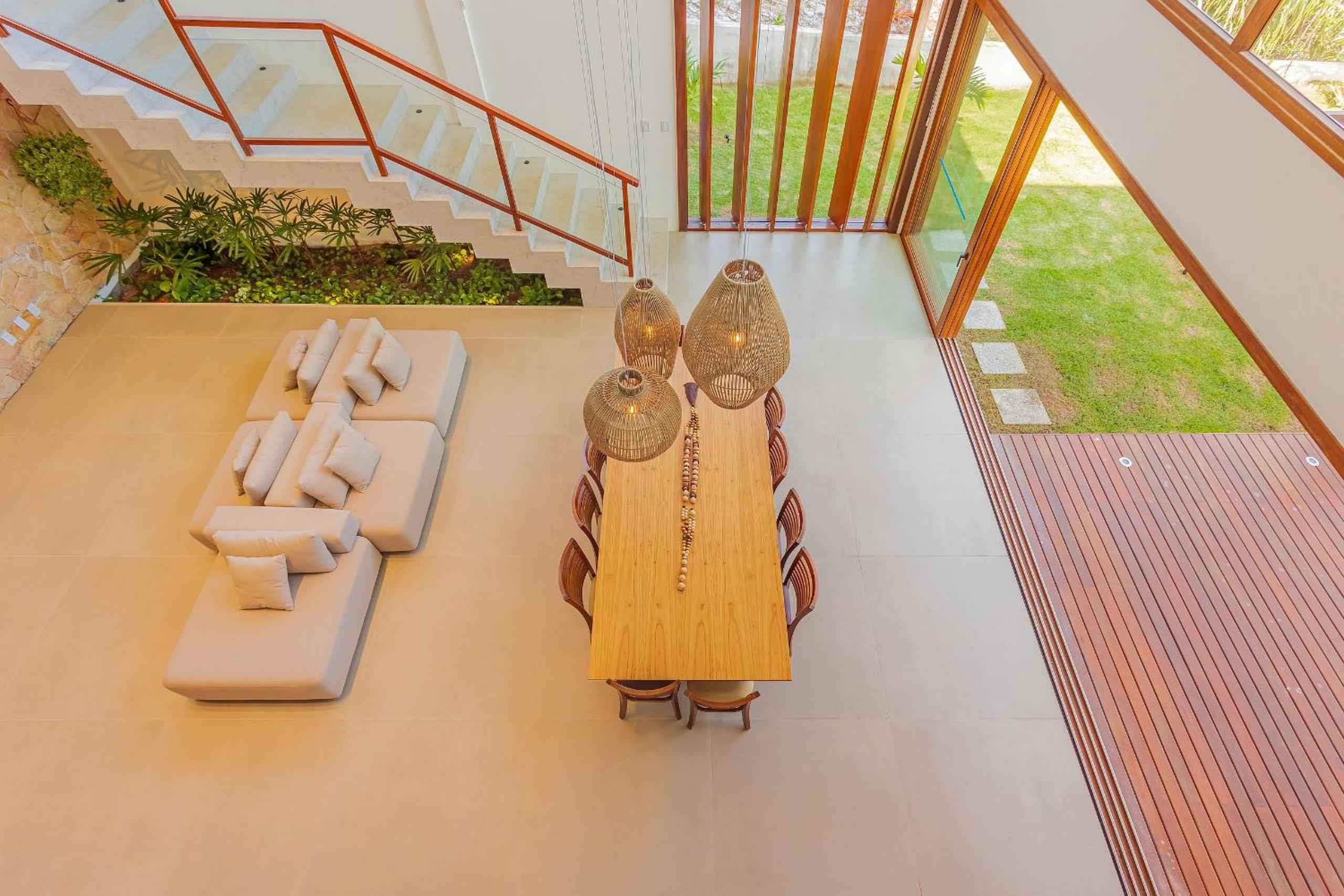 PF58 Casa Alto Luxo 6 Suítes - Praia Bella, com acesso exclusivo à praia!