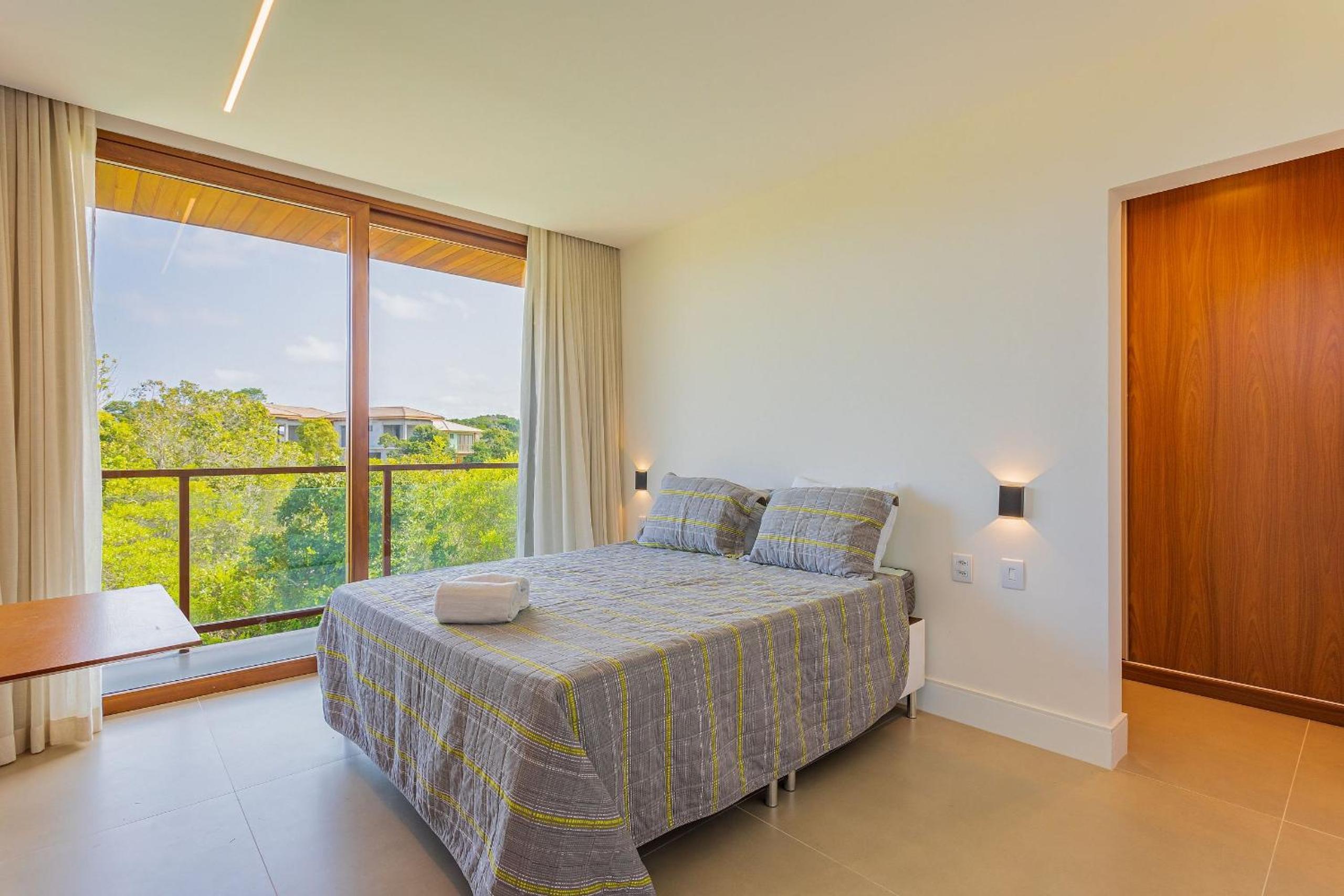 PF58 Casa Alto Luxo 6 Suítes - Praia Bella, com acesso exclusivo à praia!