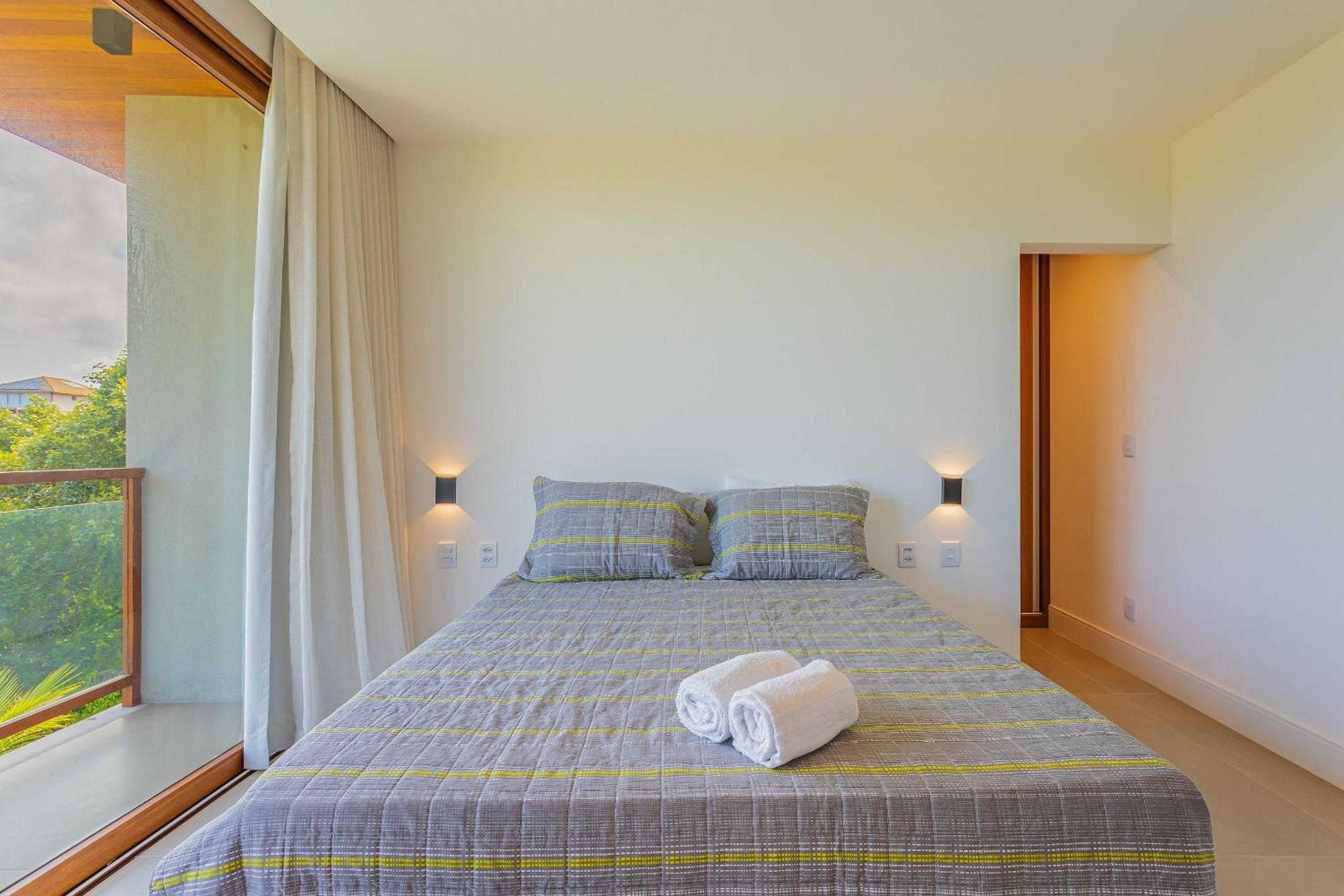PF58 Casa Alto Luxo 6 Suítes - Praia Bella, com acesso exclusivo à praia!
