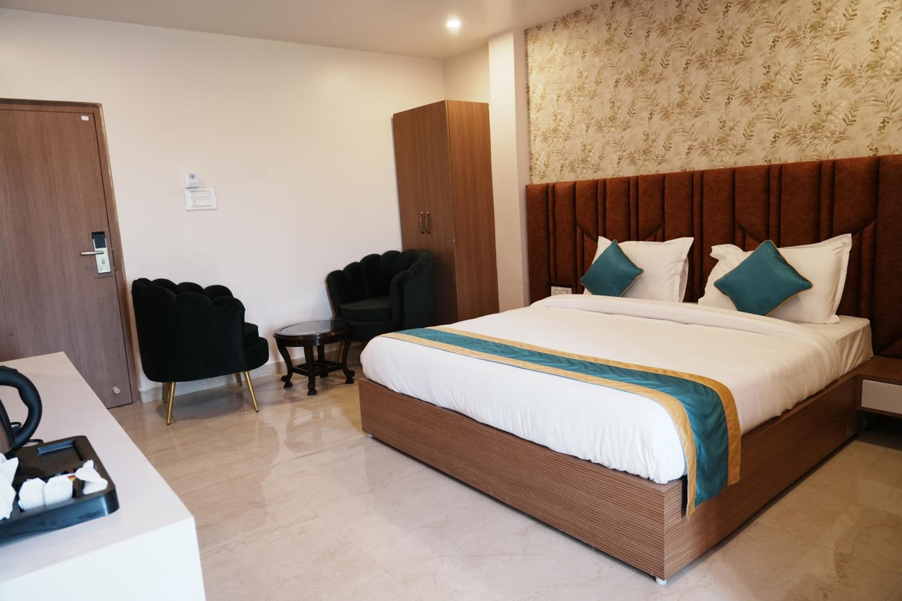 Anticlock Suites & Resorts