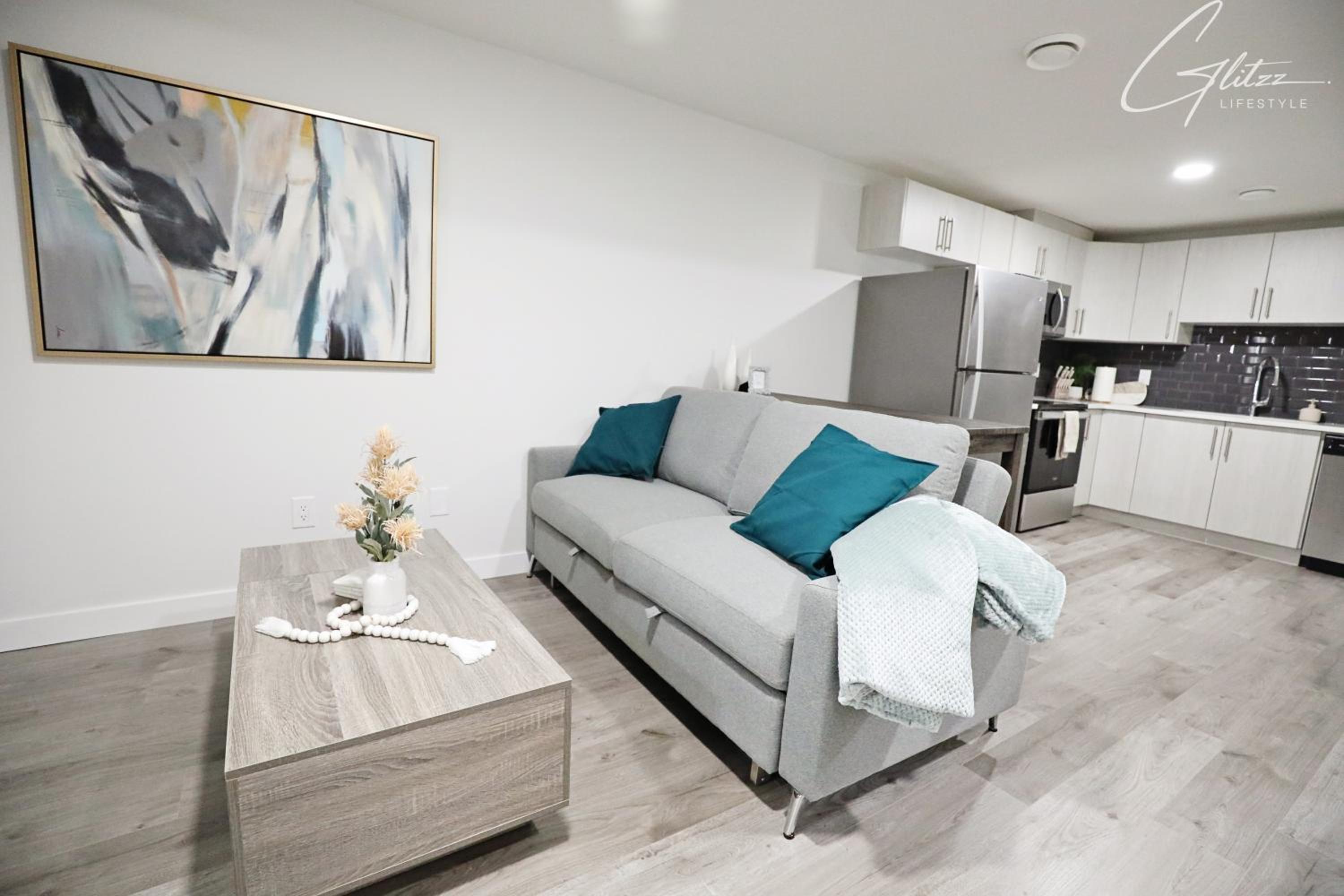 Beautiful Home With 4 King Beds,Airport,Disney+