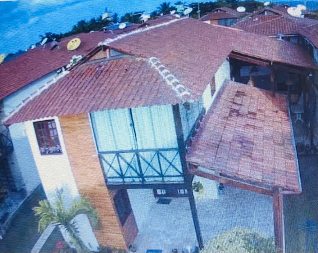 Linda casa duplex no condomínio Village Carneiros