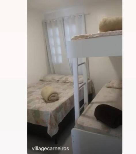 Linda casa duplex no condomínio Village Carneiros