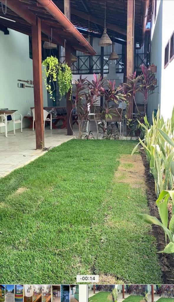 Linda casa duplex no condomínio Village Carneiros