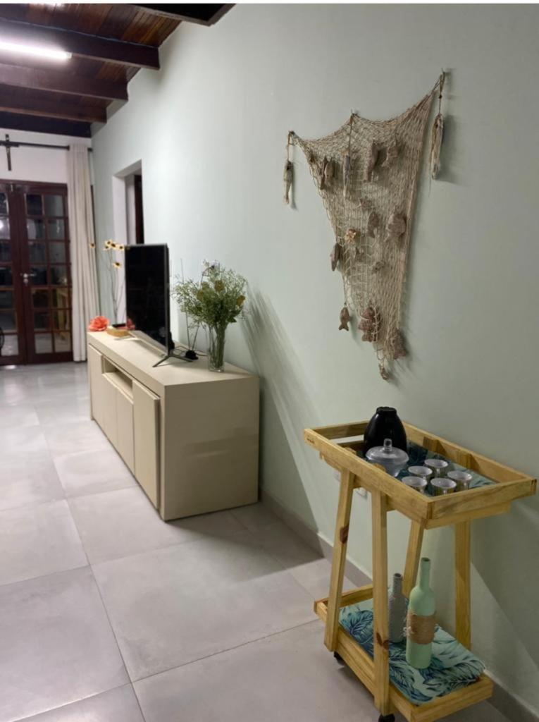 Linda casa duplex no condomínio Village Carneiros